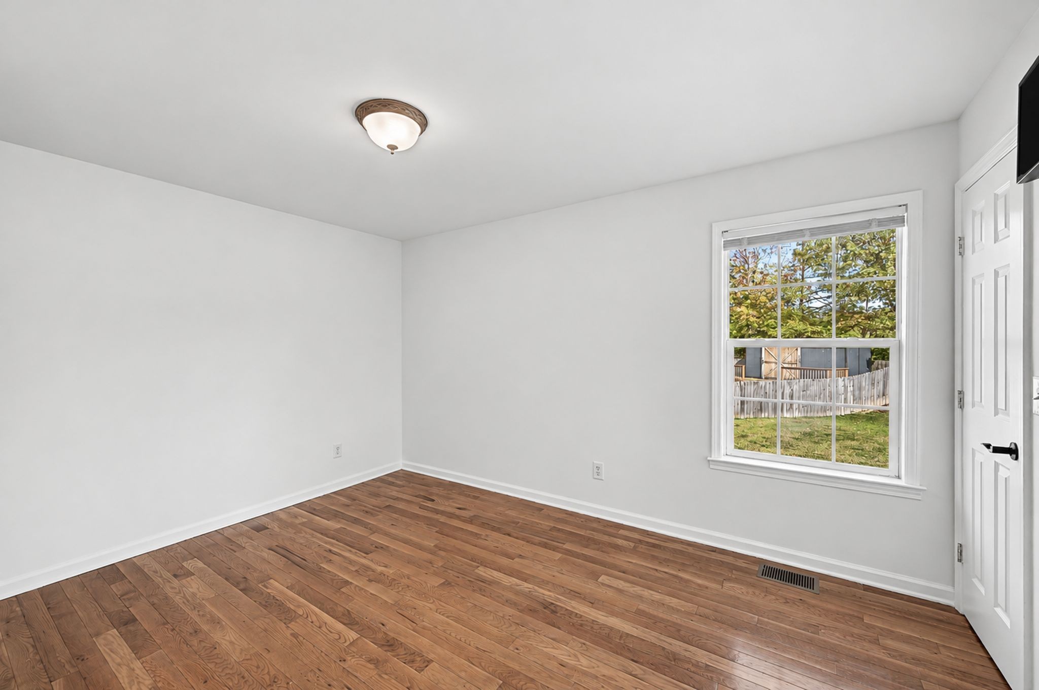 7216 Rosemary Ct Property Photo 29