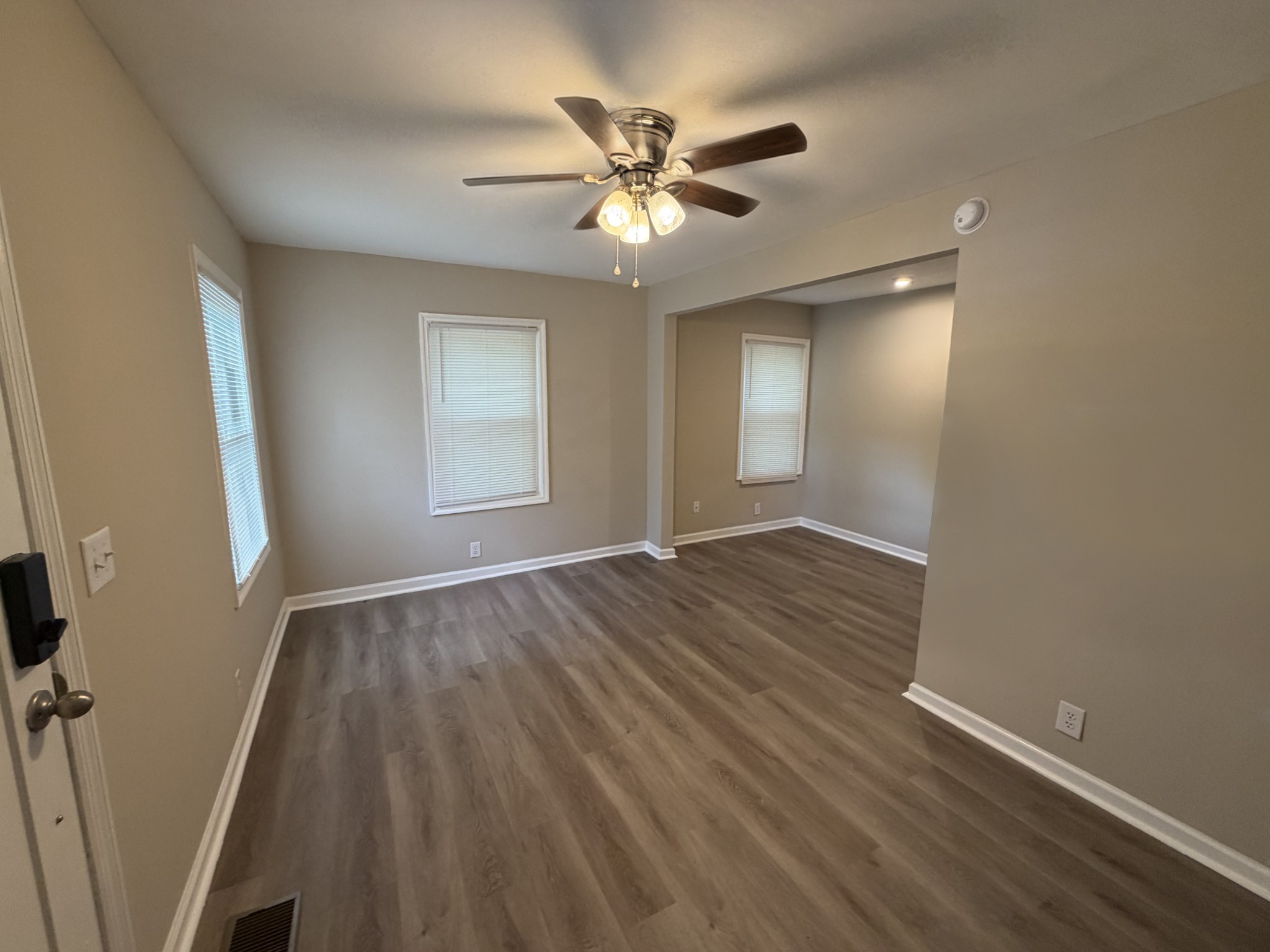 150 Slaters Creek Ln Property Photo 3