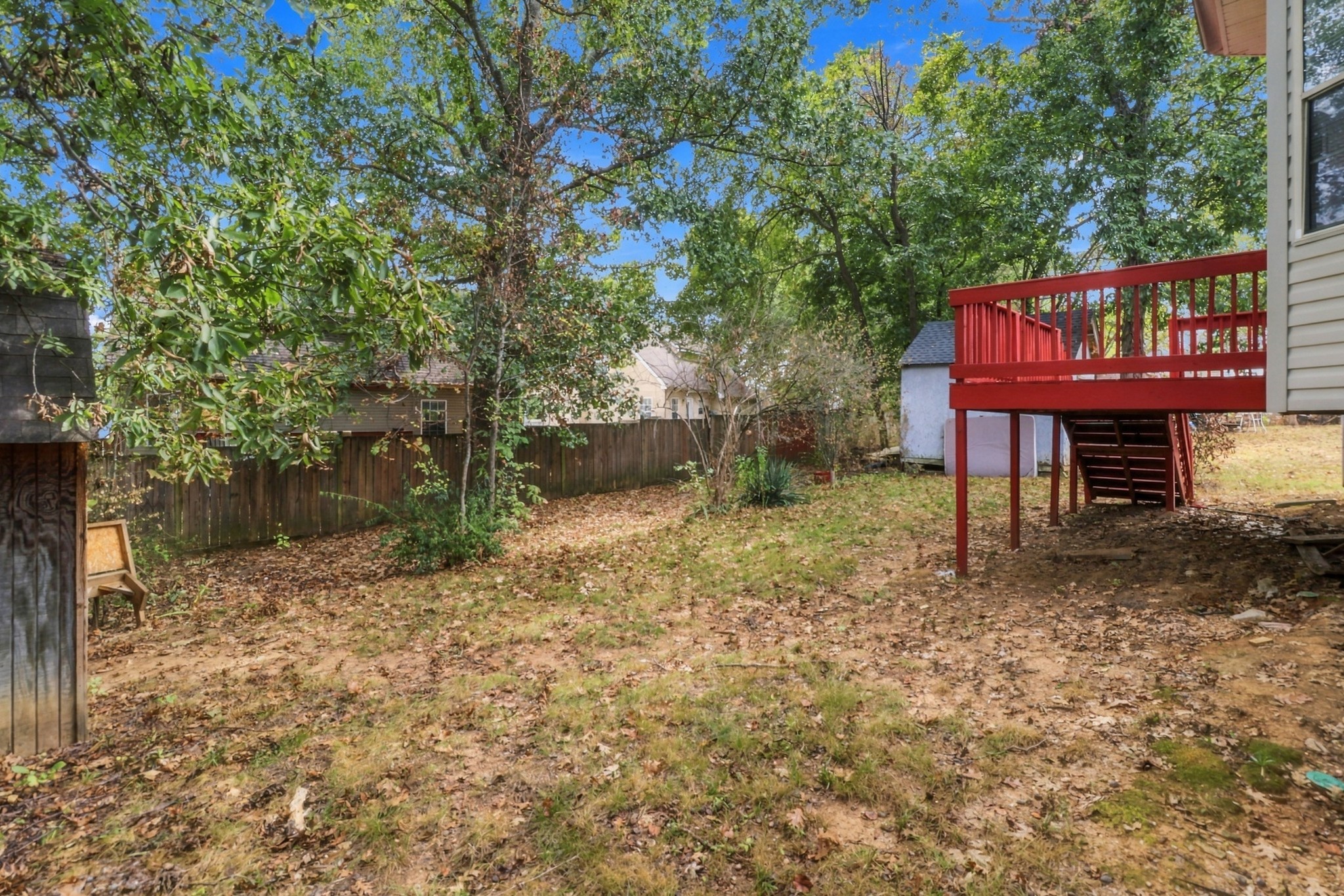 316 Crockett Ct Property Photo 5