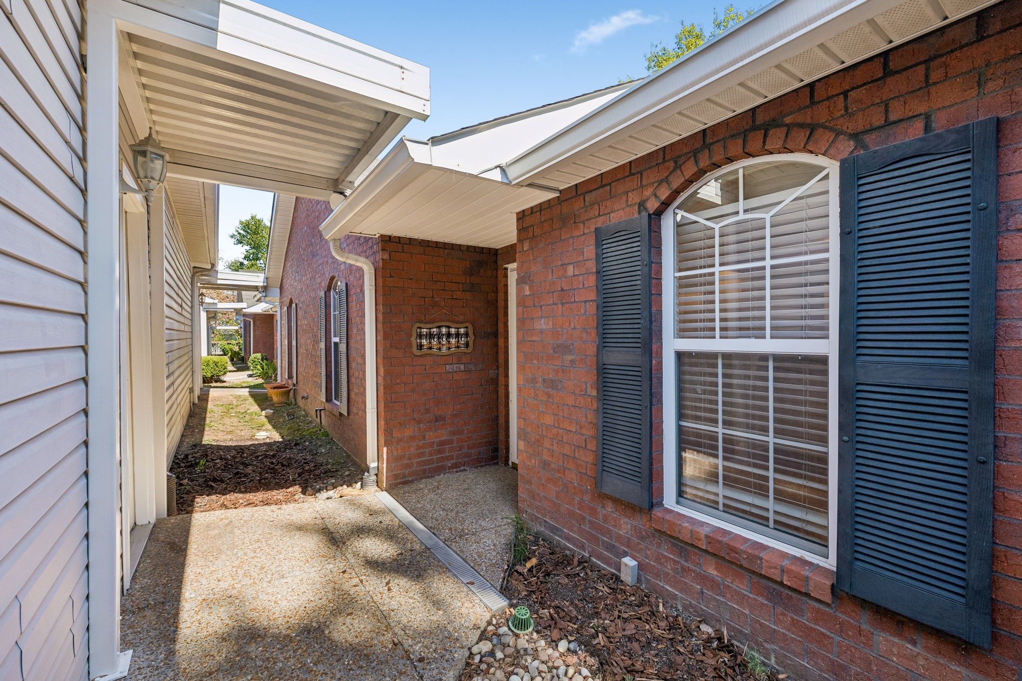 3911 Dodson Chapel Rd Property Photo 1