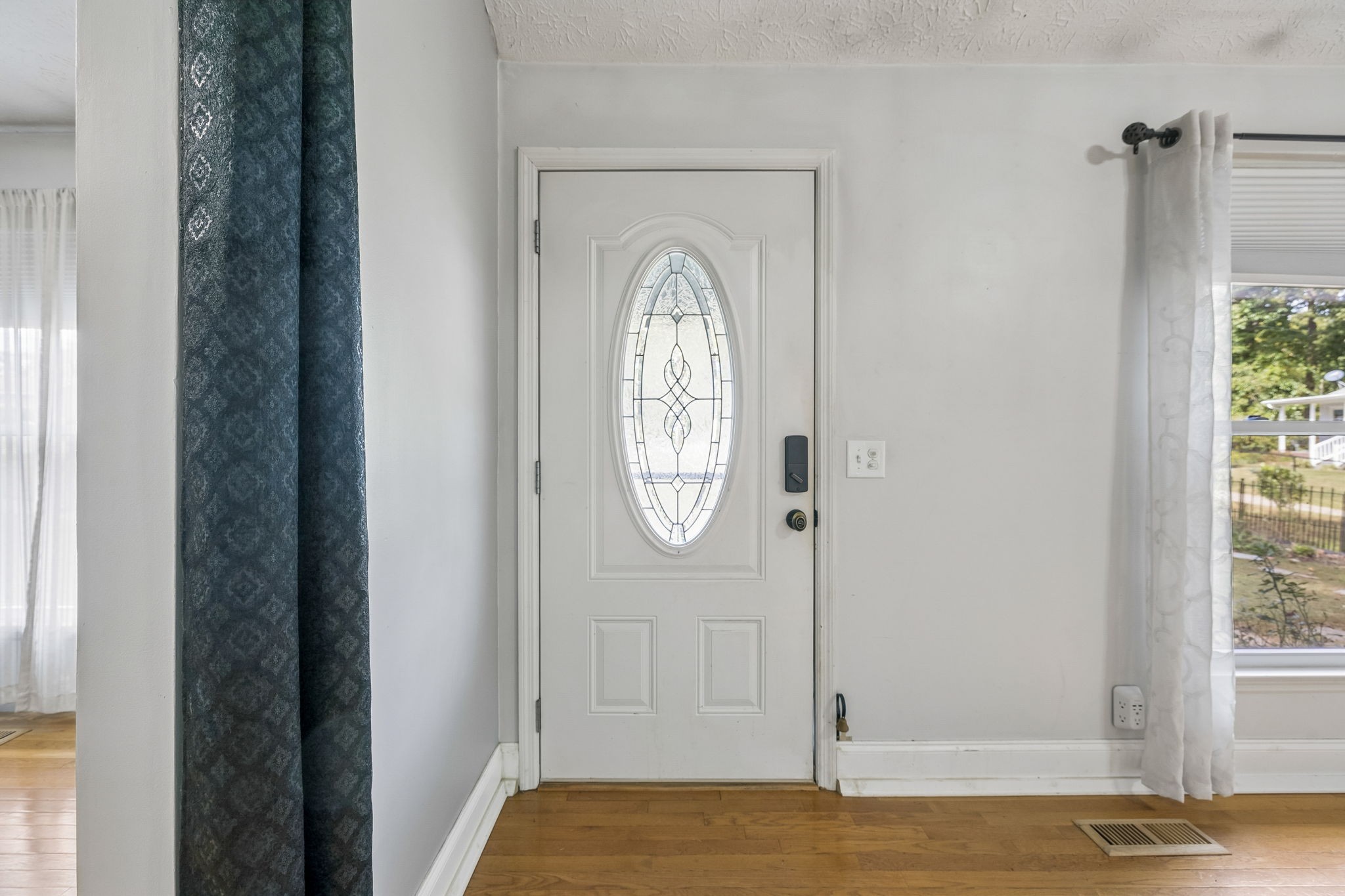 120 Knollwood Ct Property Photo 6