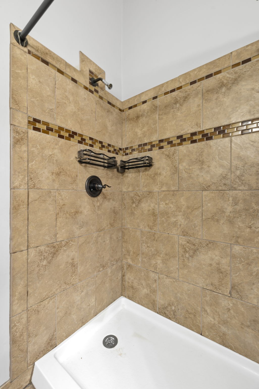 120 Knollwood Ct Property Photo 41