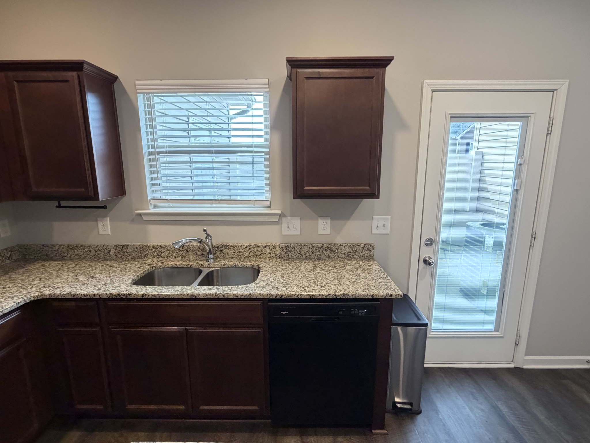 4033 Saddlecreek Way Property Photo 7