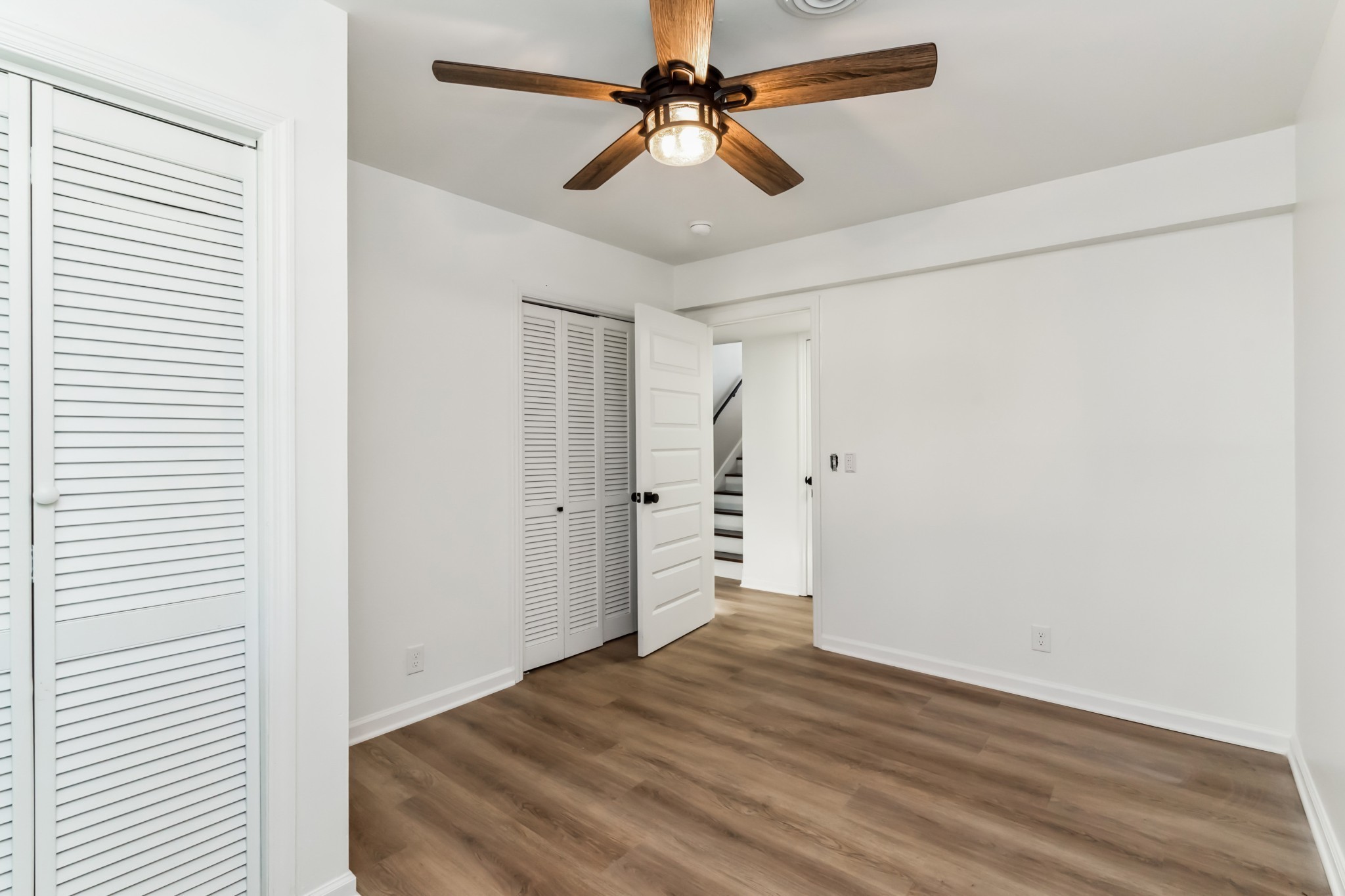 4052 Kings Ln Property Photo 14