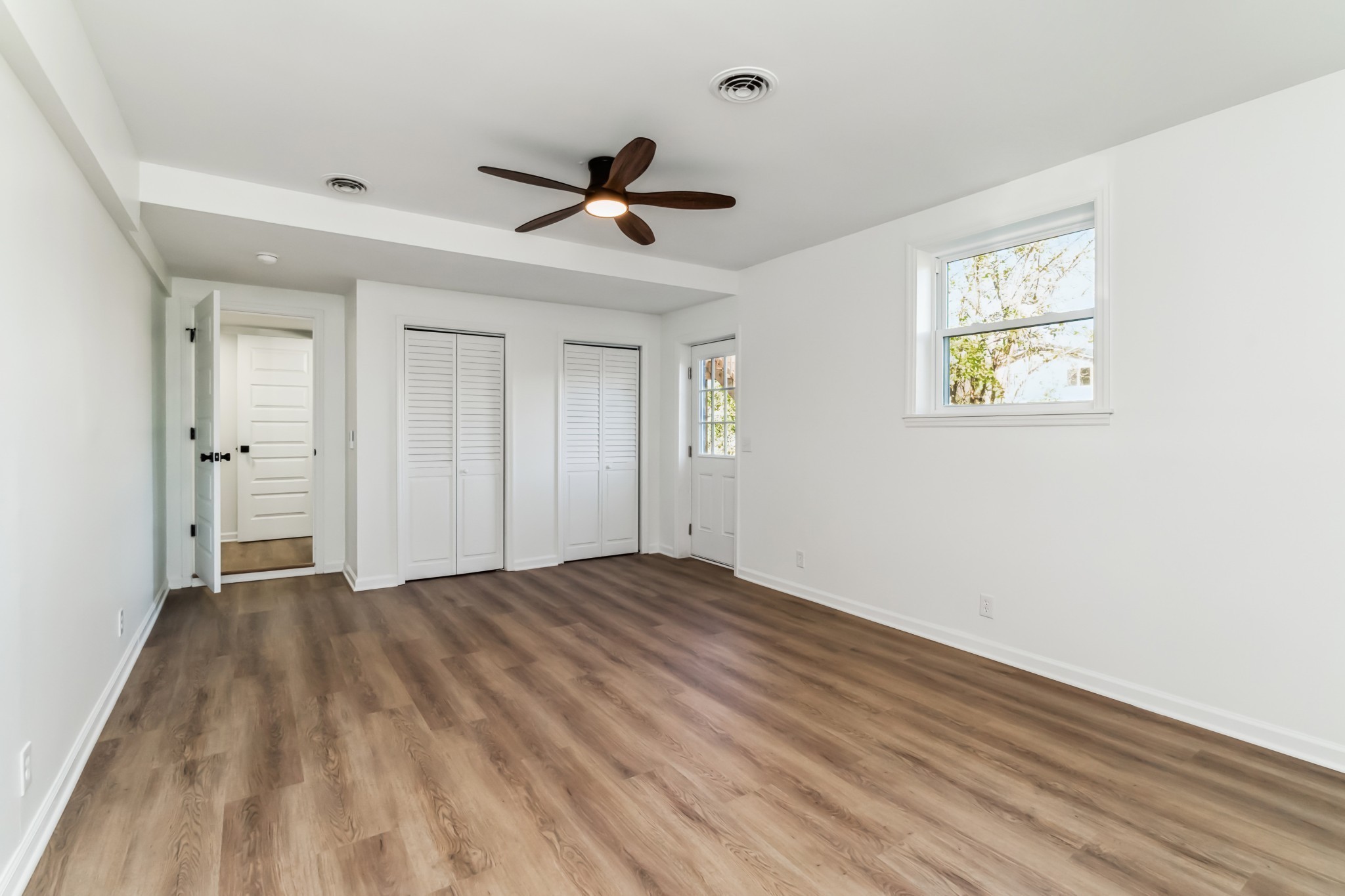 4052 Kings Ln Property Photo 16