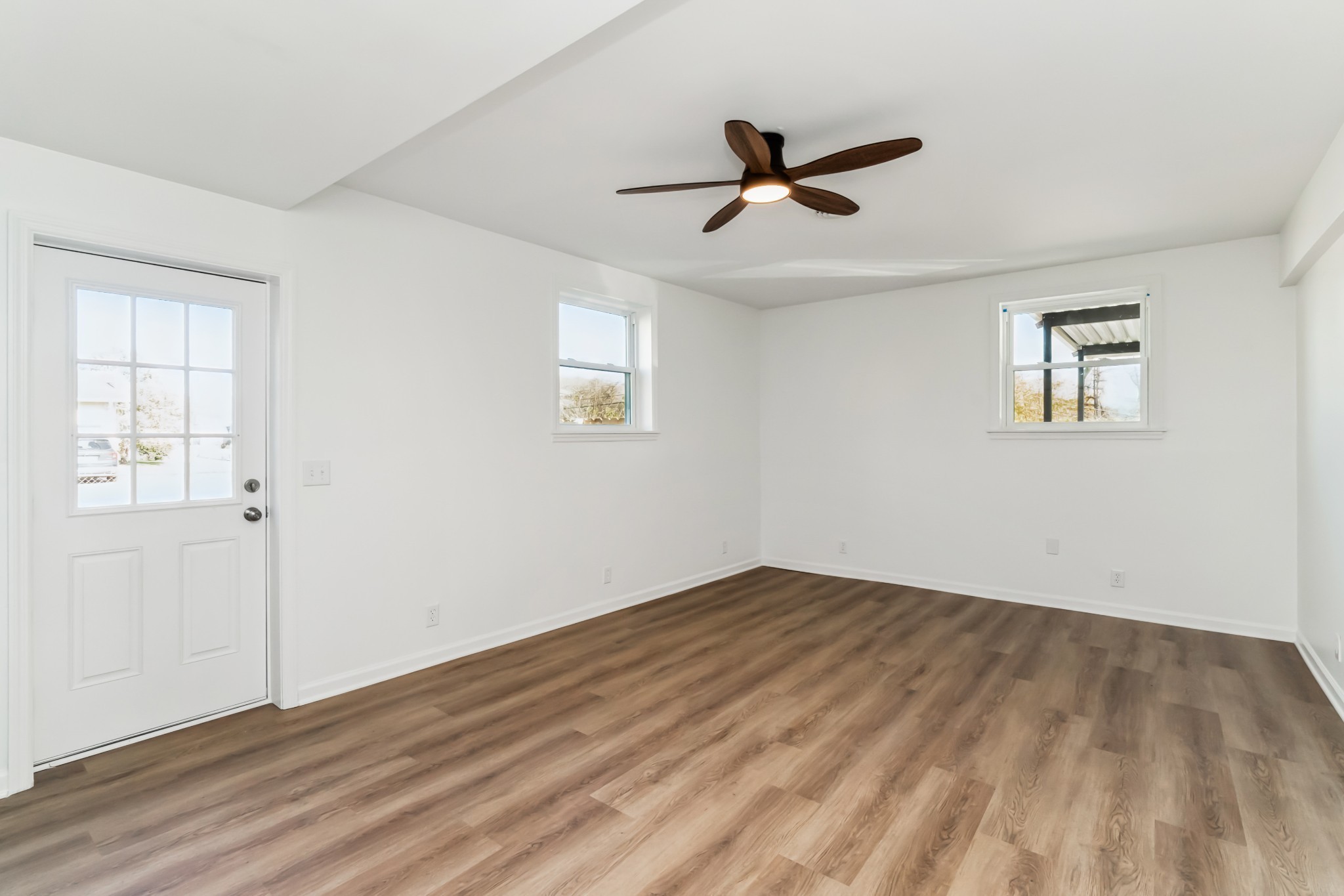 4052 Kings Ln Property Photo 17