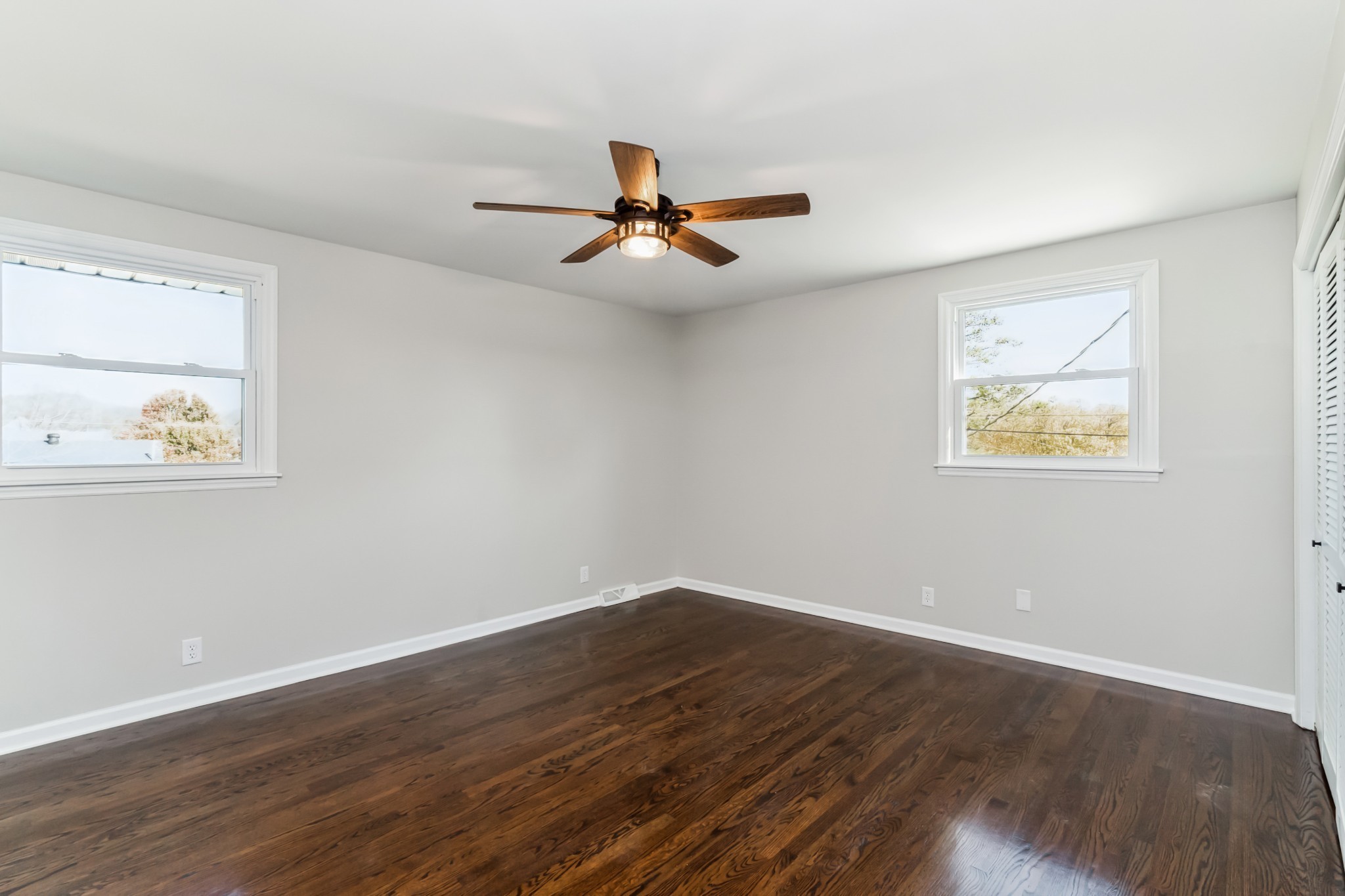 4052 Kings Ln Property Photo 19