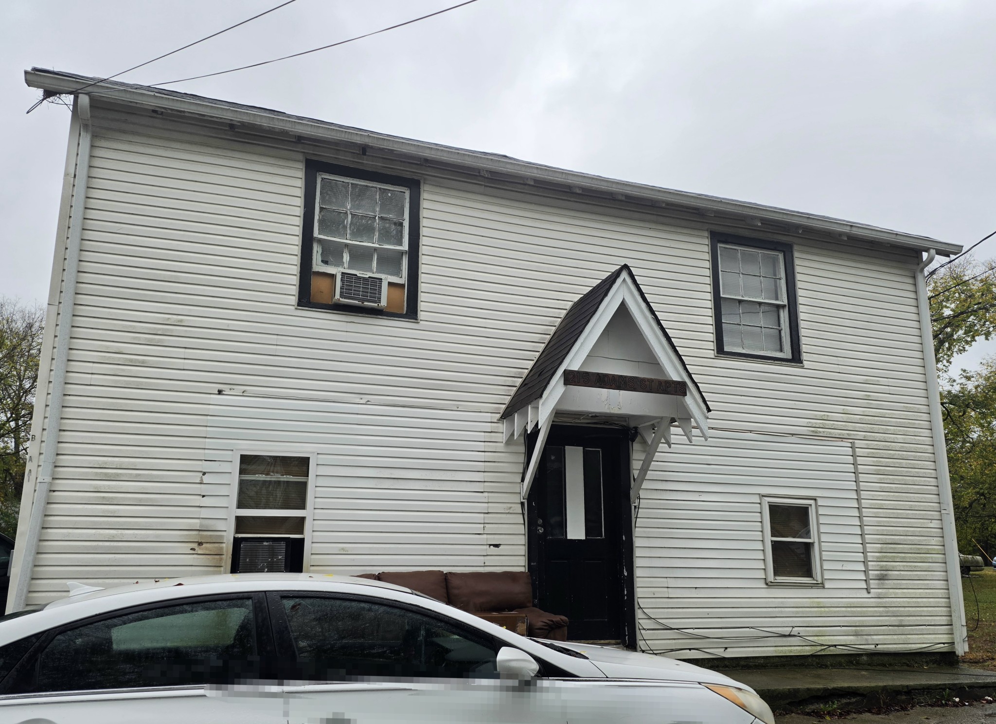 215 Adams St