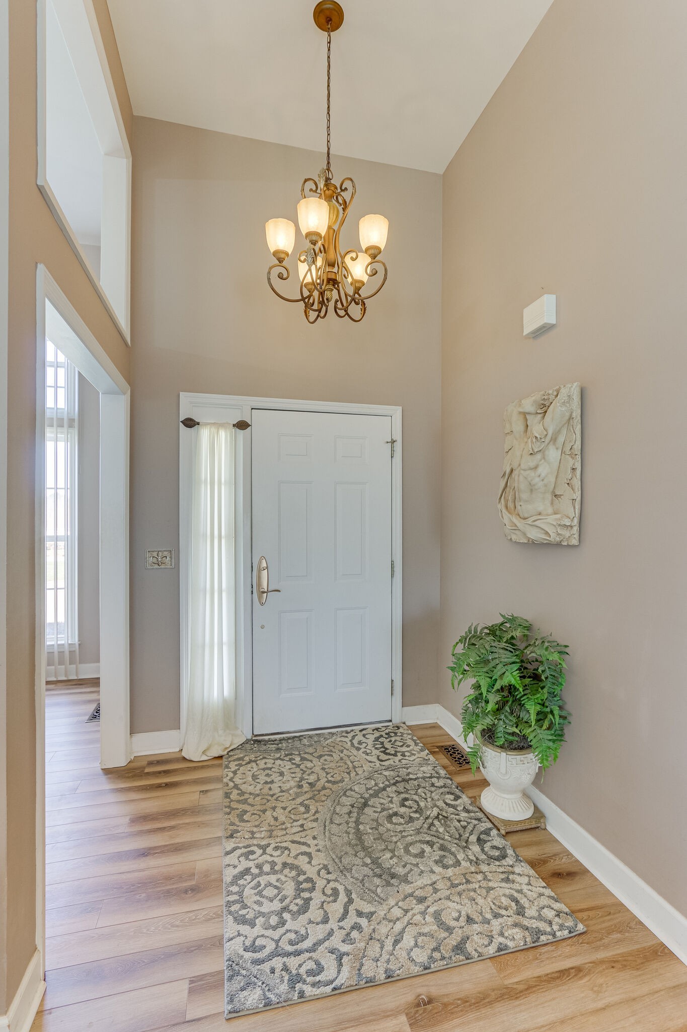 2848 Jessie Ct Property Photo 5