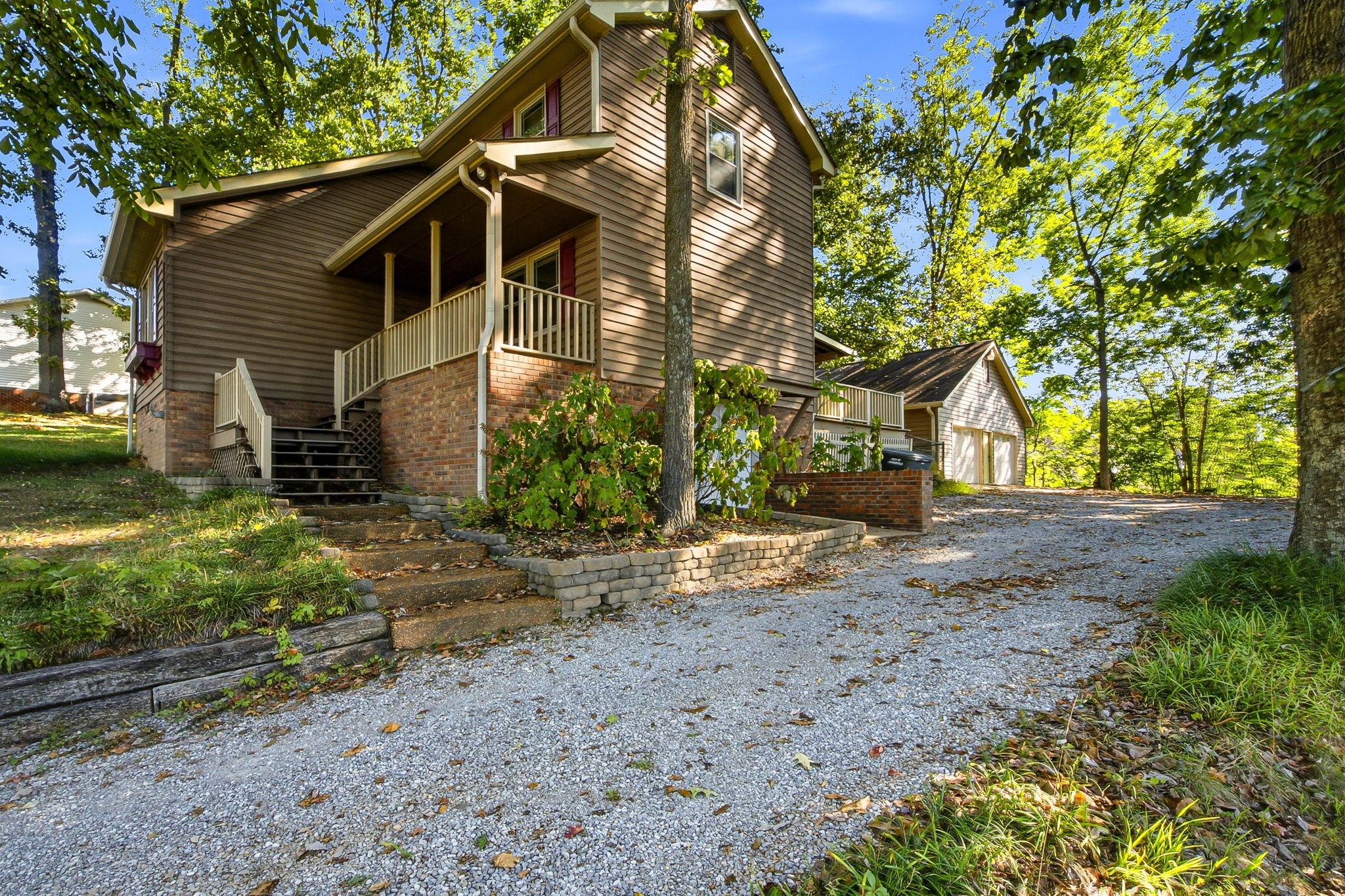 822 Hillside Dr Property Photo 9
