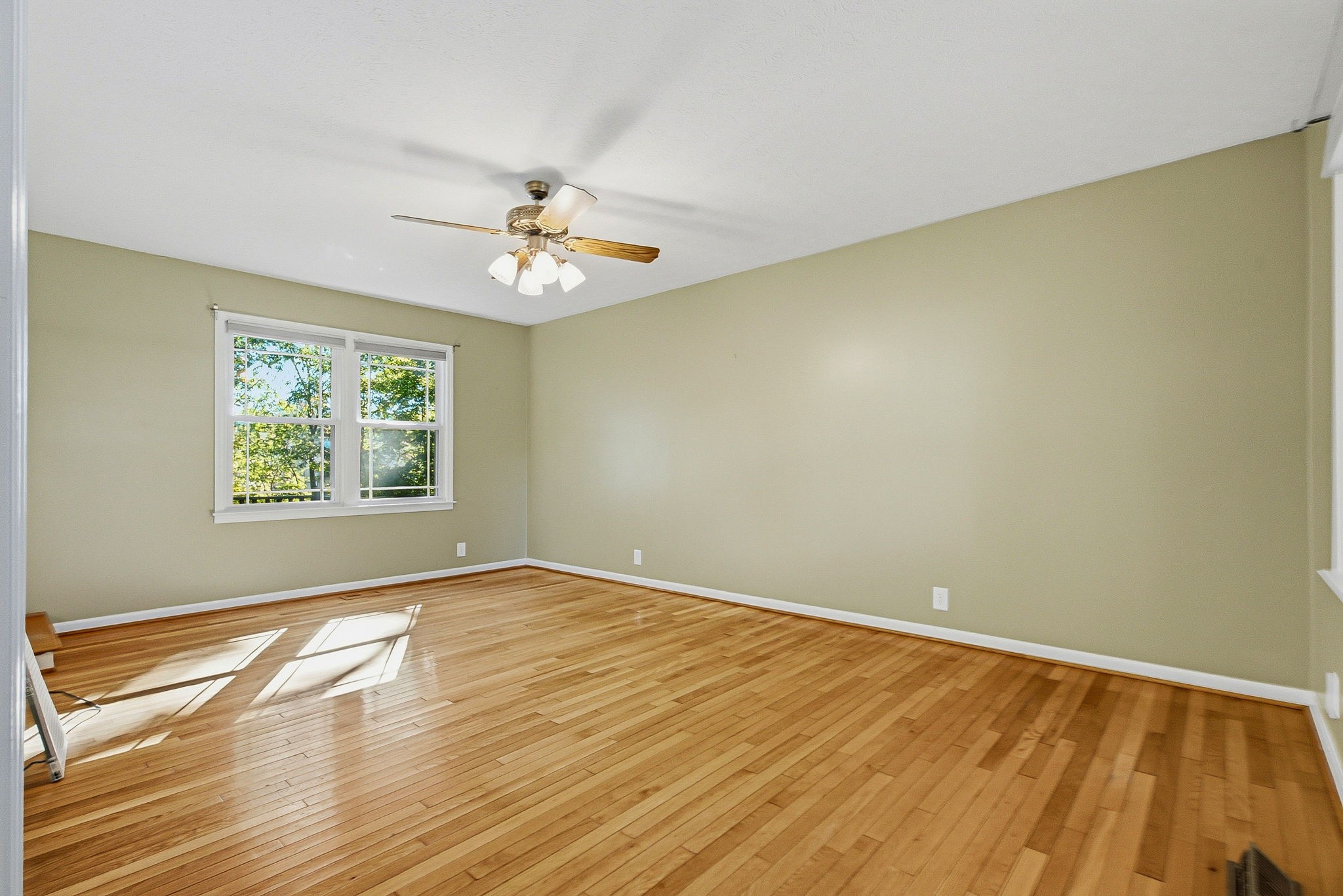 822 Hillside Dr Property Photo 12