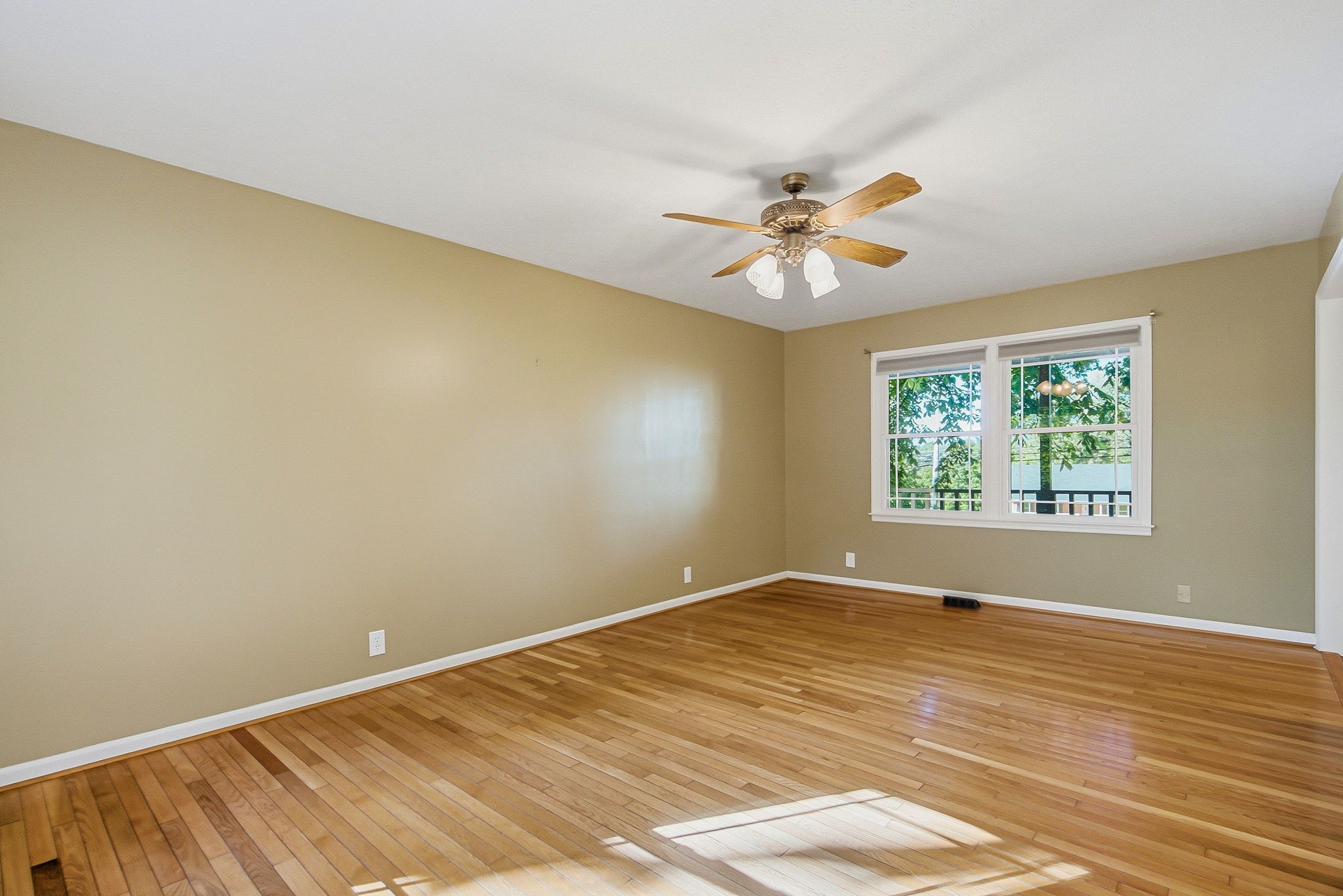 822 Hillside Dr Property Photo 14