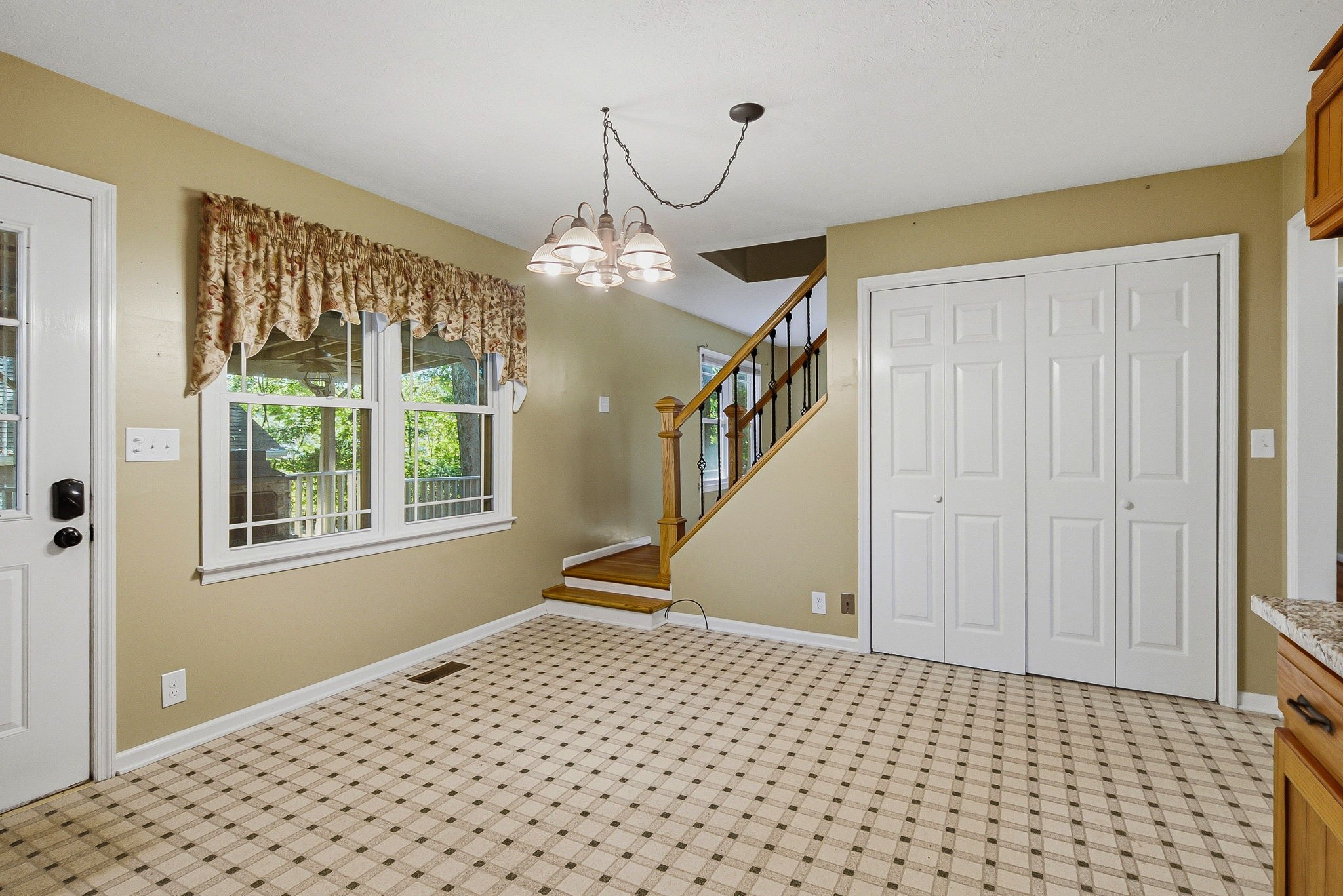822 Hillside Dr Property Photo 22