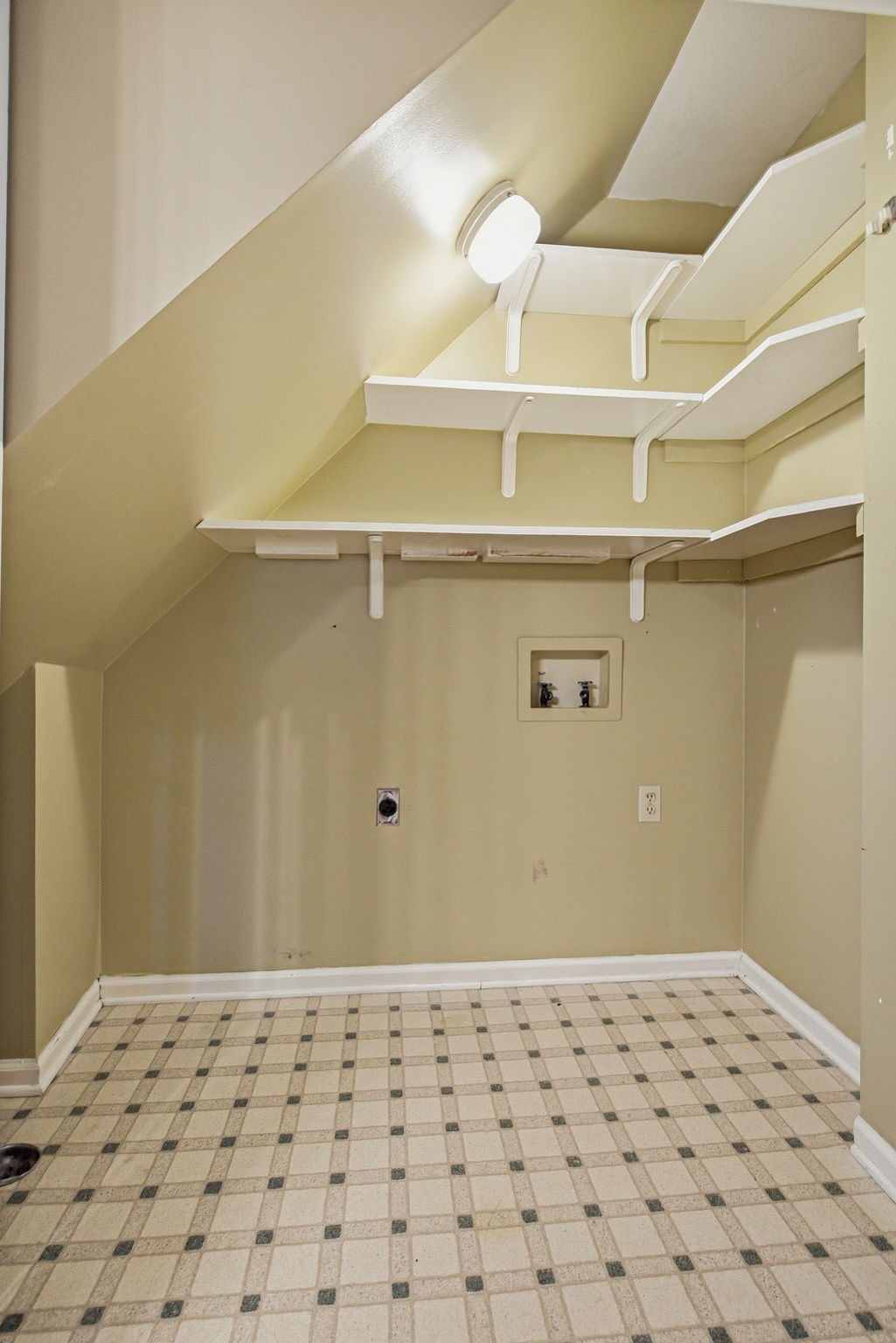 822 Hillside Dr Property Photo 23