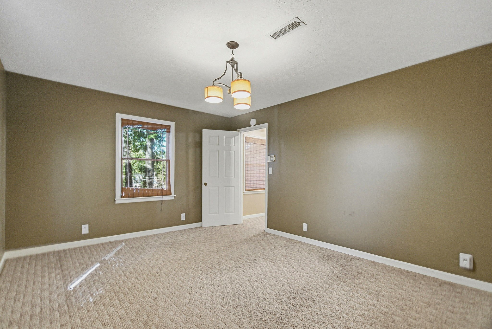 822 Hillside Dr Property Photo 33