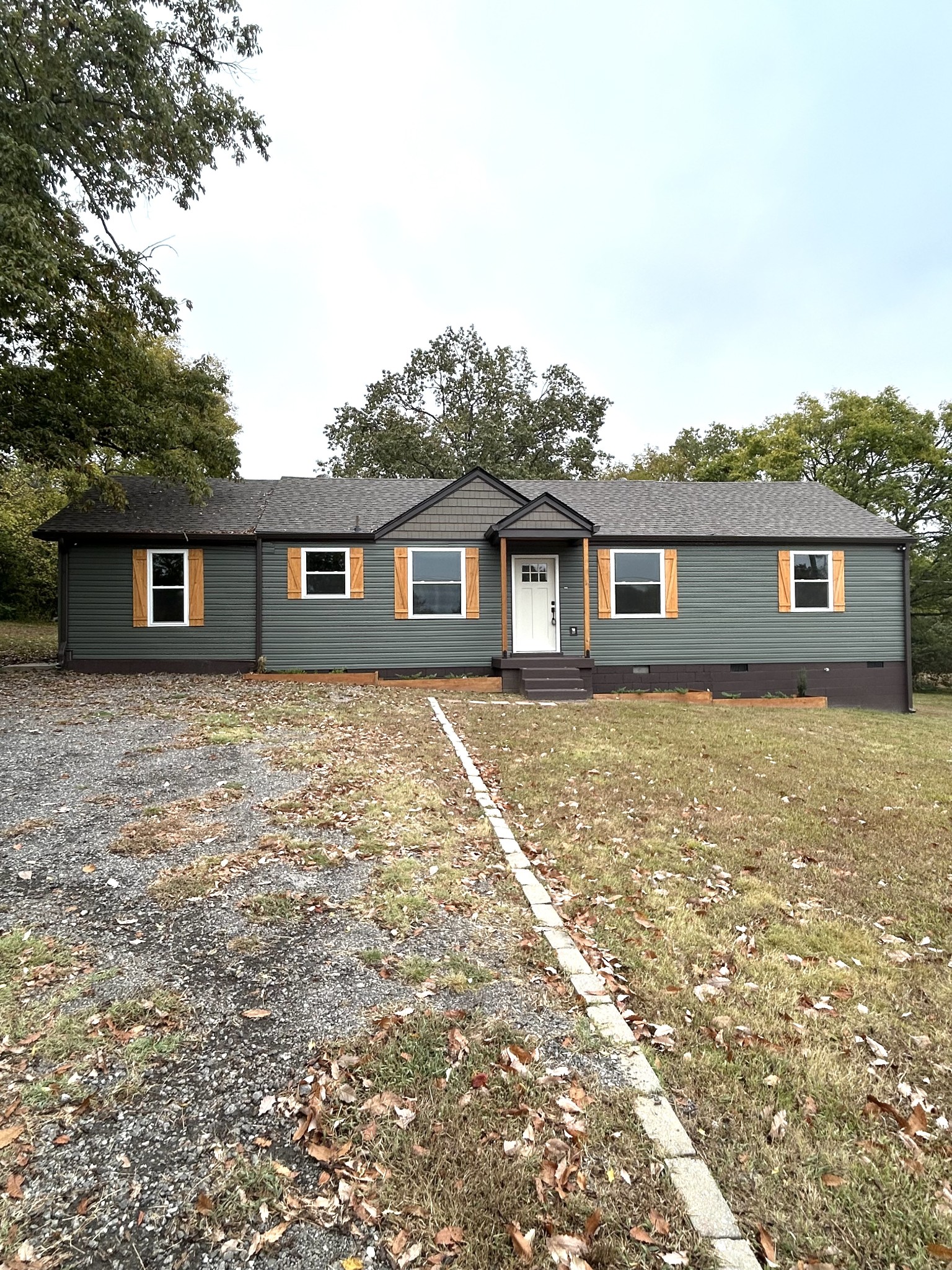 305 Randy Rd Property Photo 1