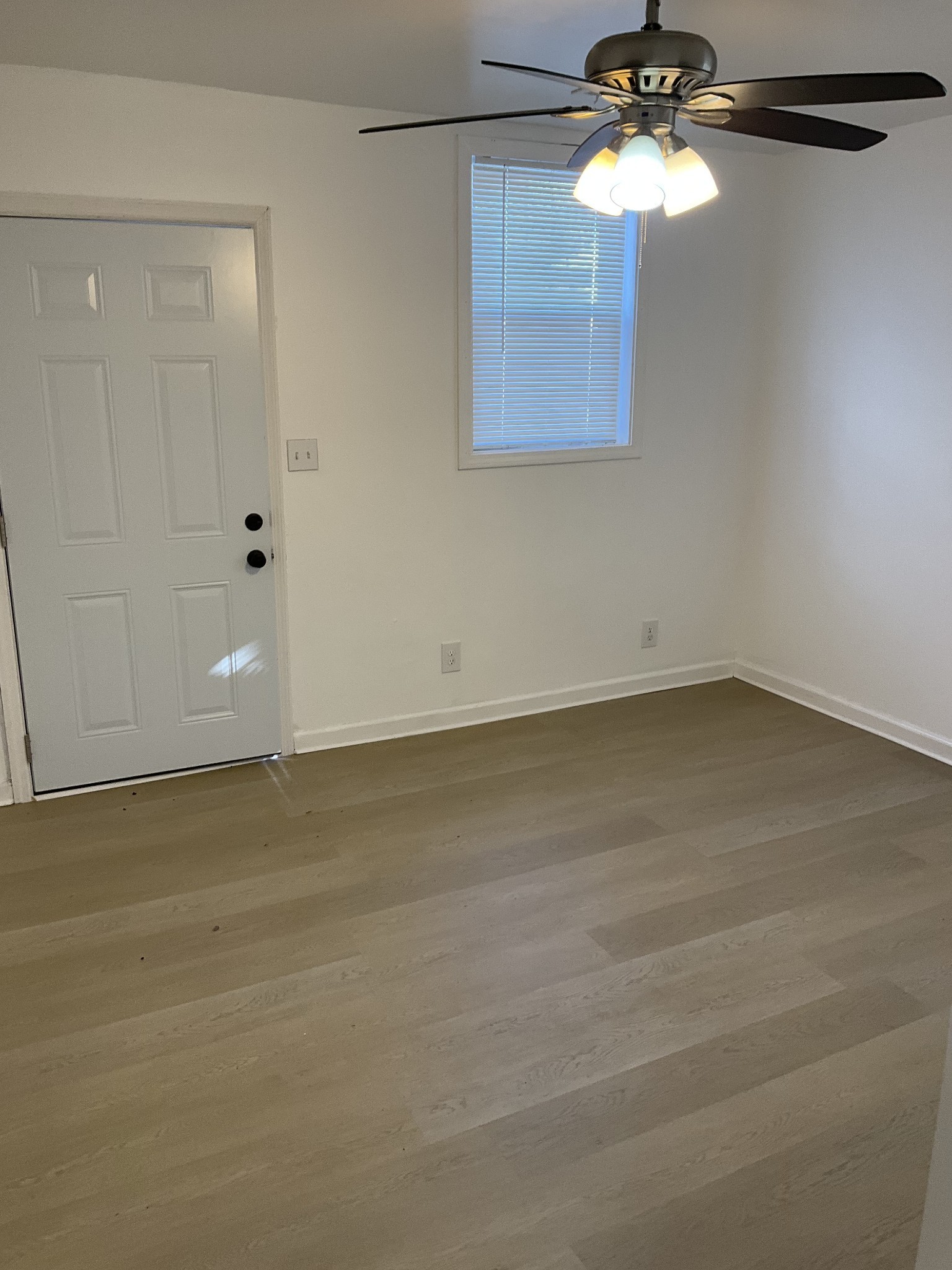 2405 Meharry Blvd Property Photo 4