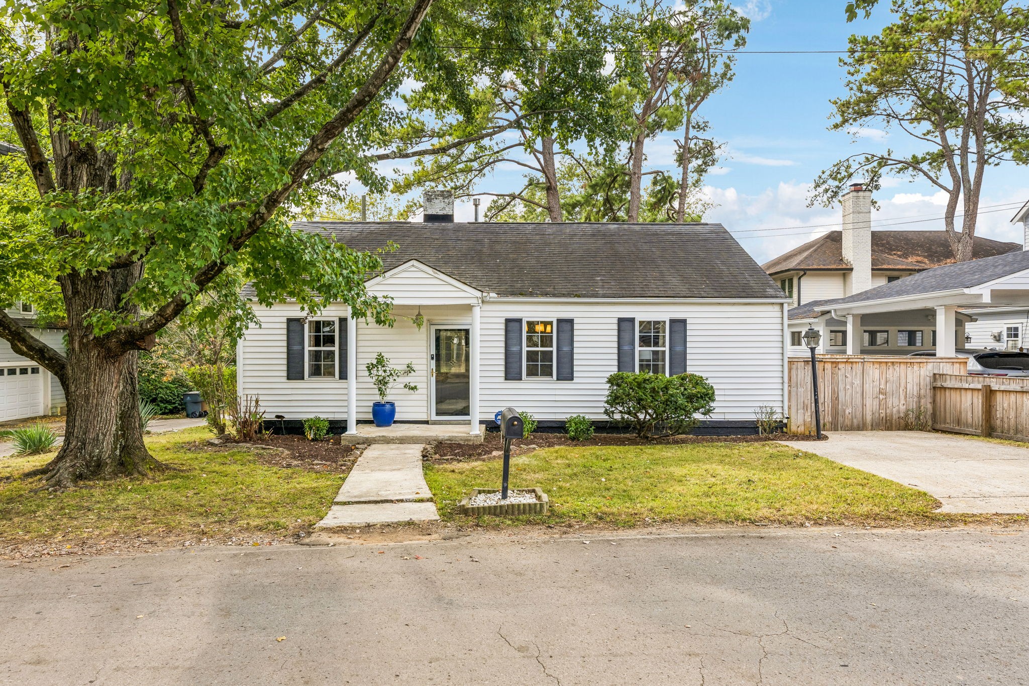147 45th Ave, N Property Photo 6