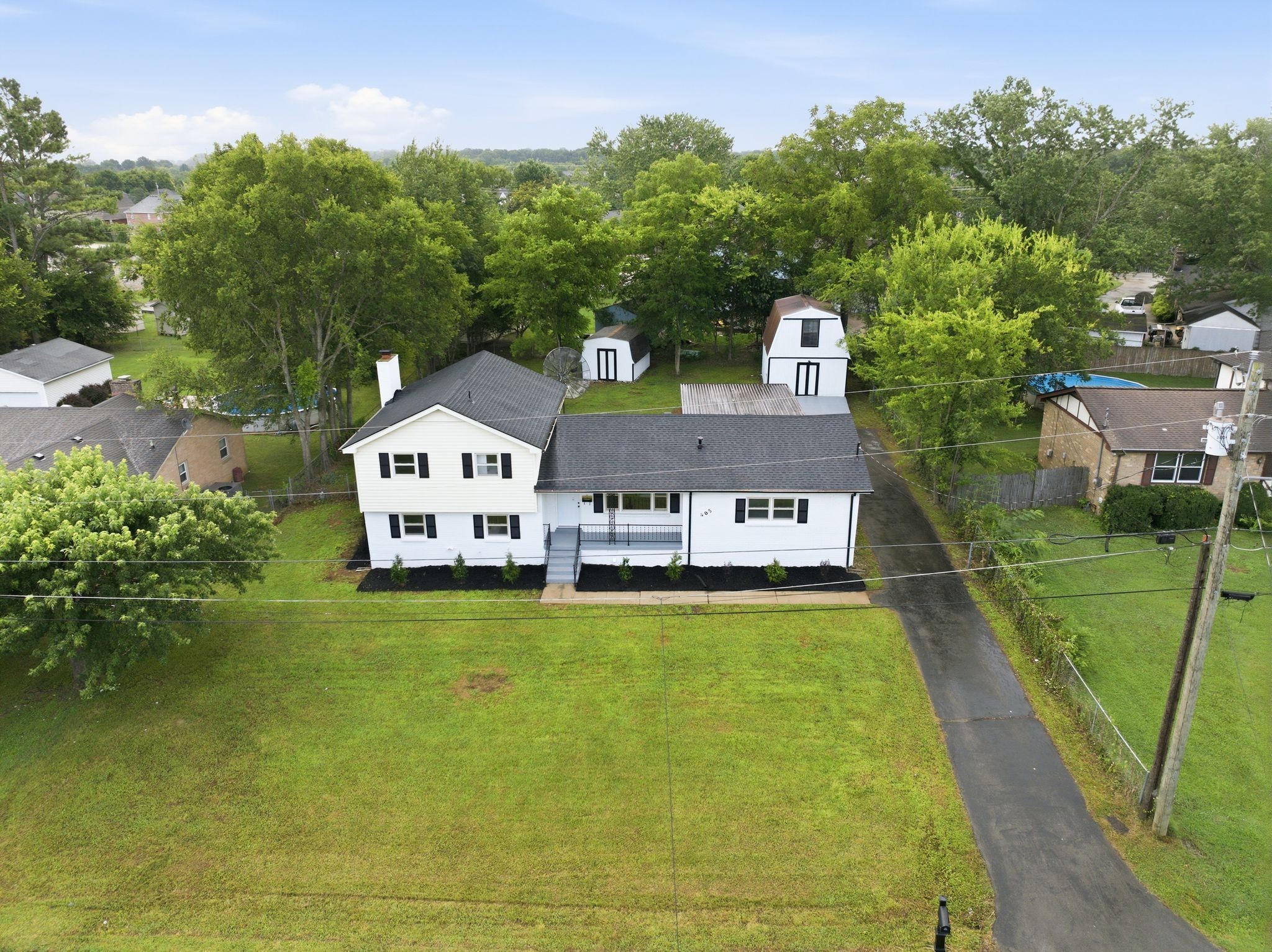 405 Beechwood Ct Property Photo 1