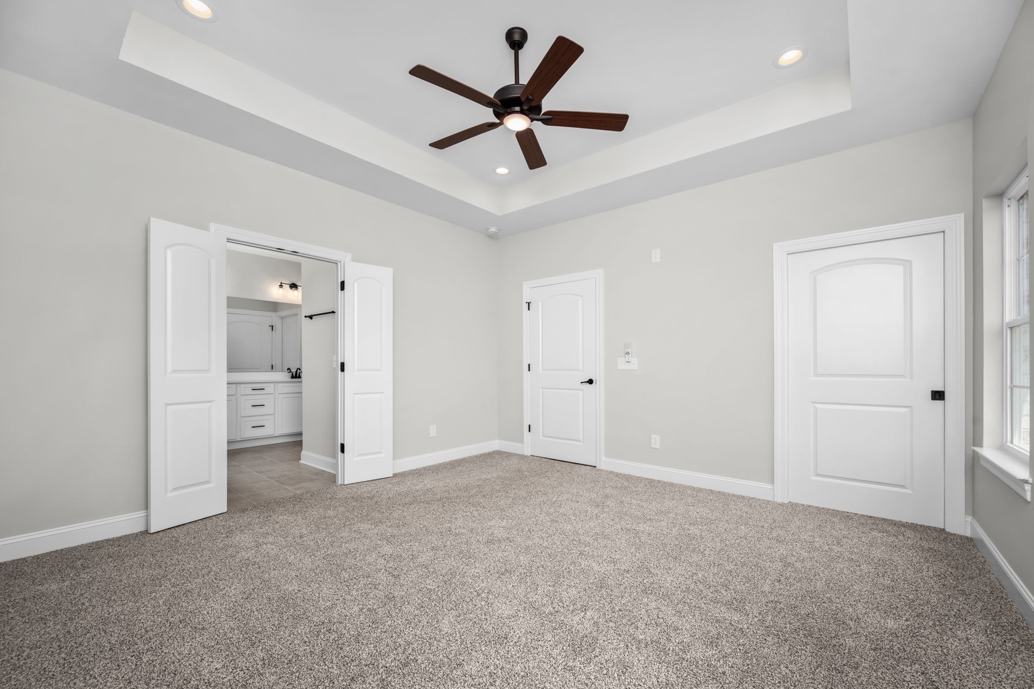 2290 Midland Rd Property Photo 15
