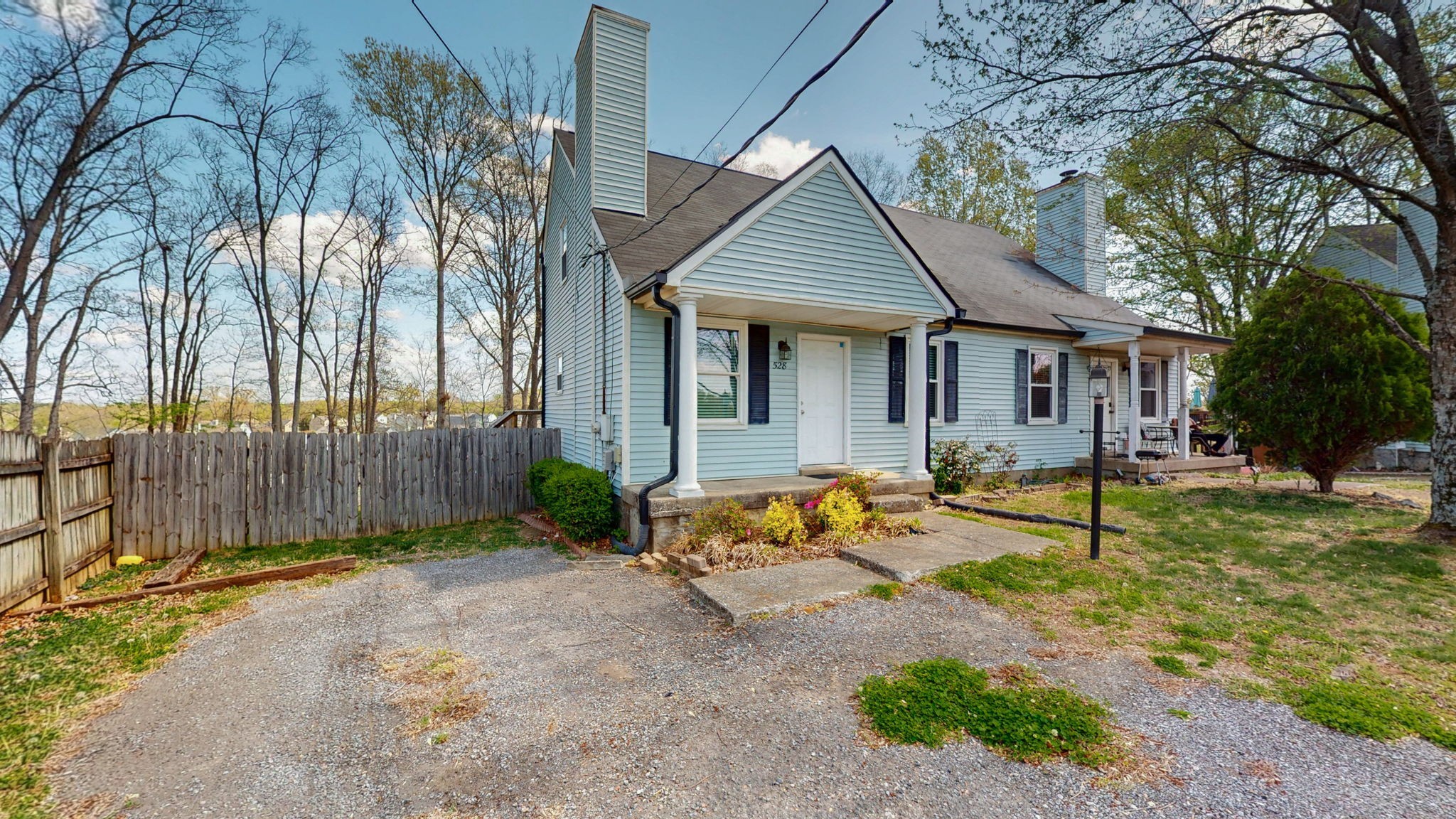 528 Debbie Dr Property Photo 1