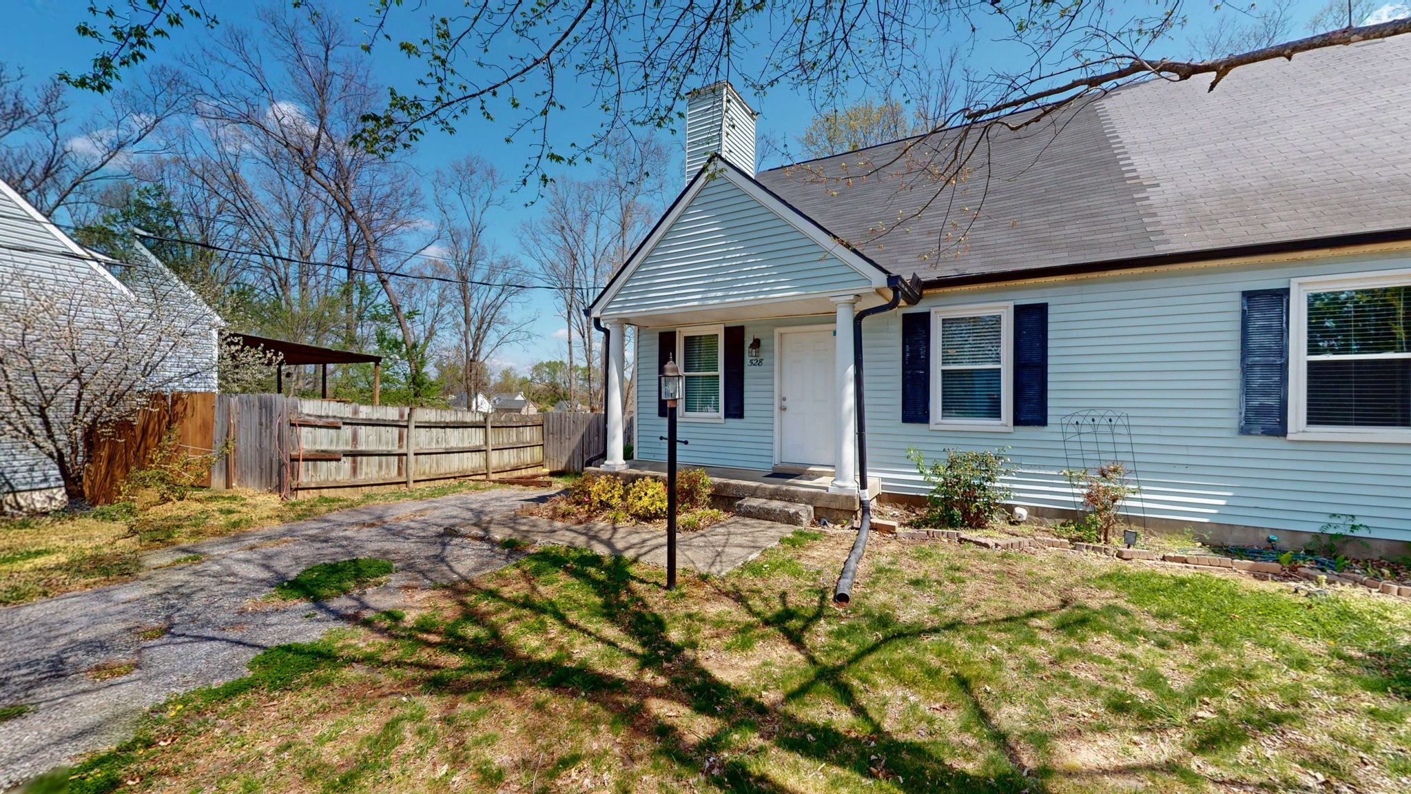 528 Debbie Dr Property Photo 4