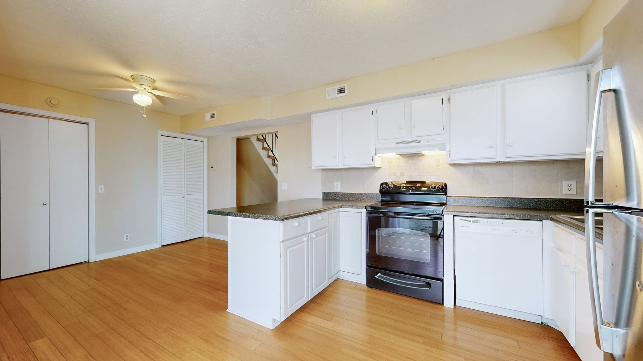 528 Debbie Dr Property Photo 16