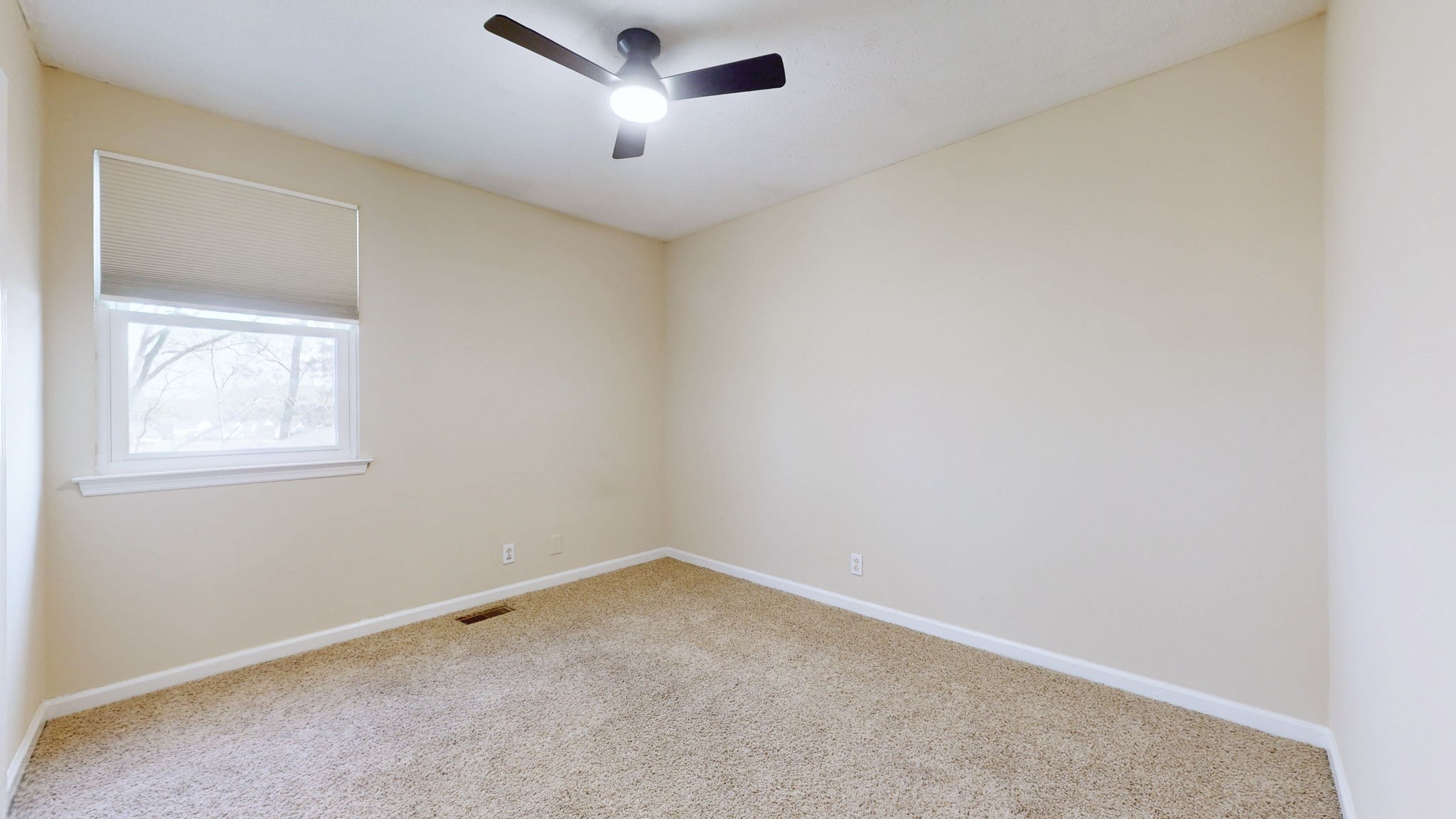 528 Debbie Dr Property Photo 22