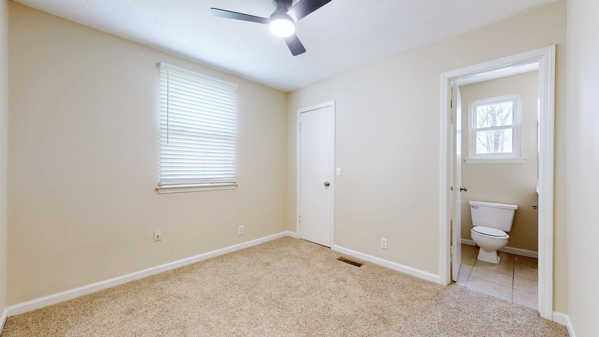 528 Debbie Dr Property Photo 25