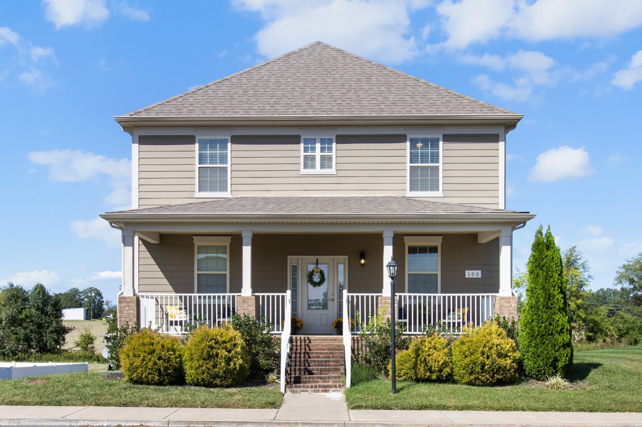 100 Majestic Ln Property Photo 1