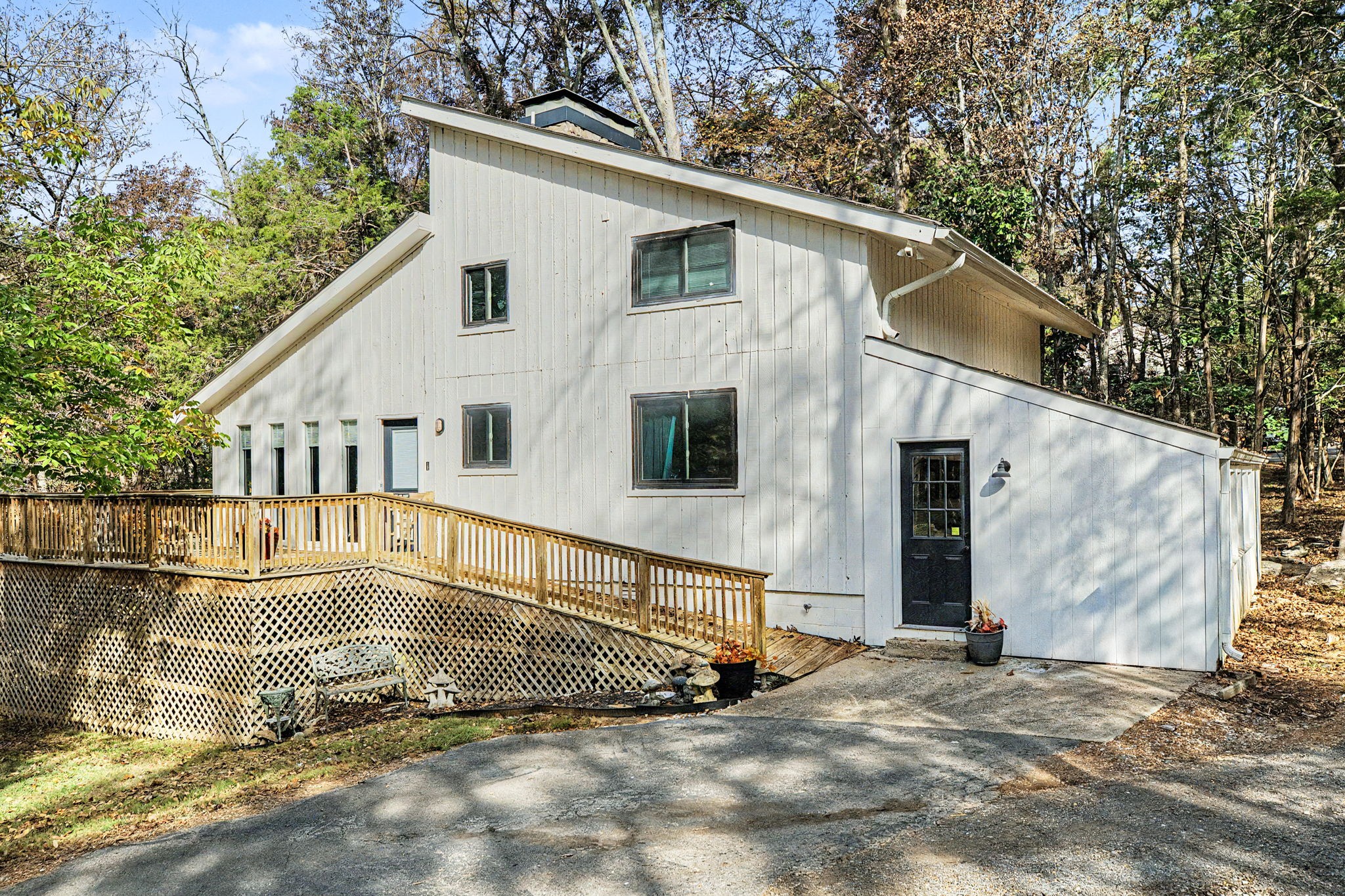 160 Kimwood Dr Property Photo 1