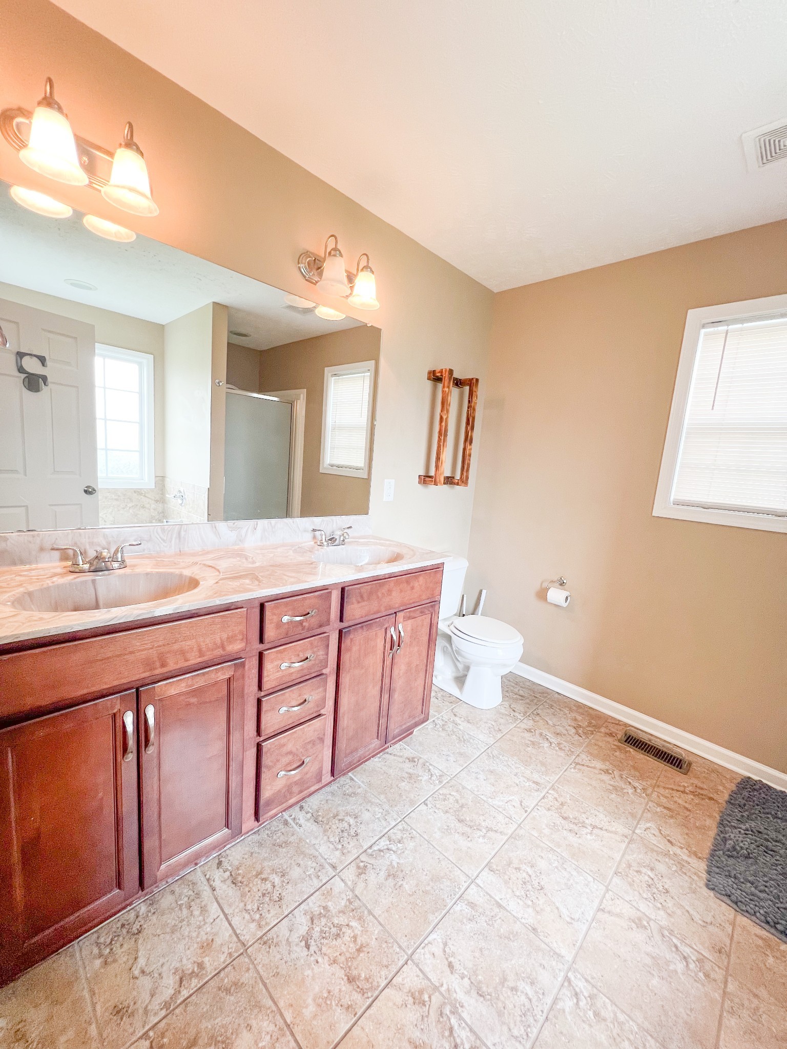 1265 Morstead Dr Property Photo 10