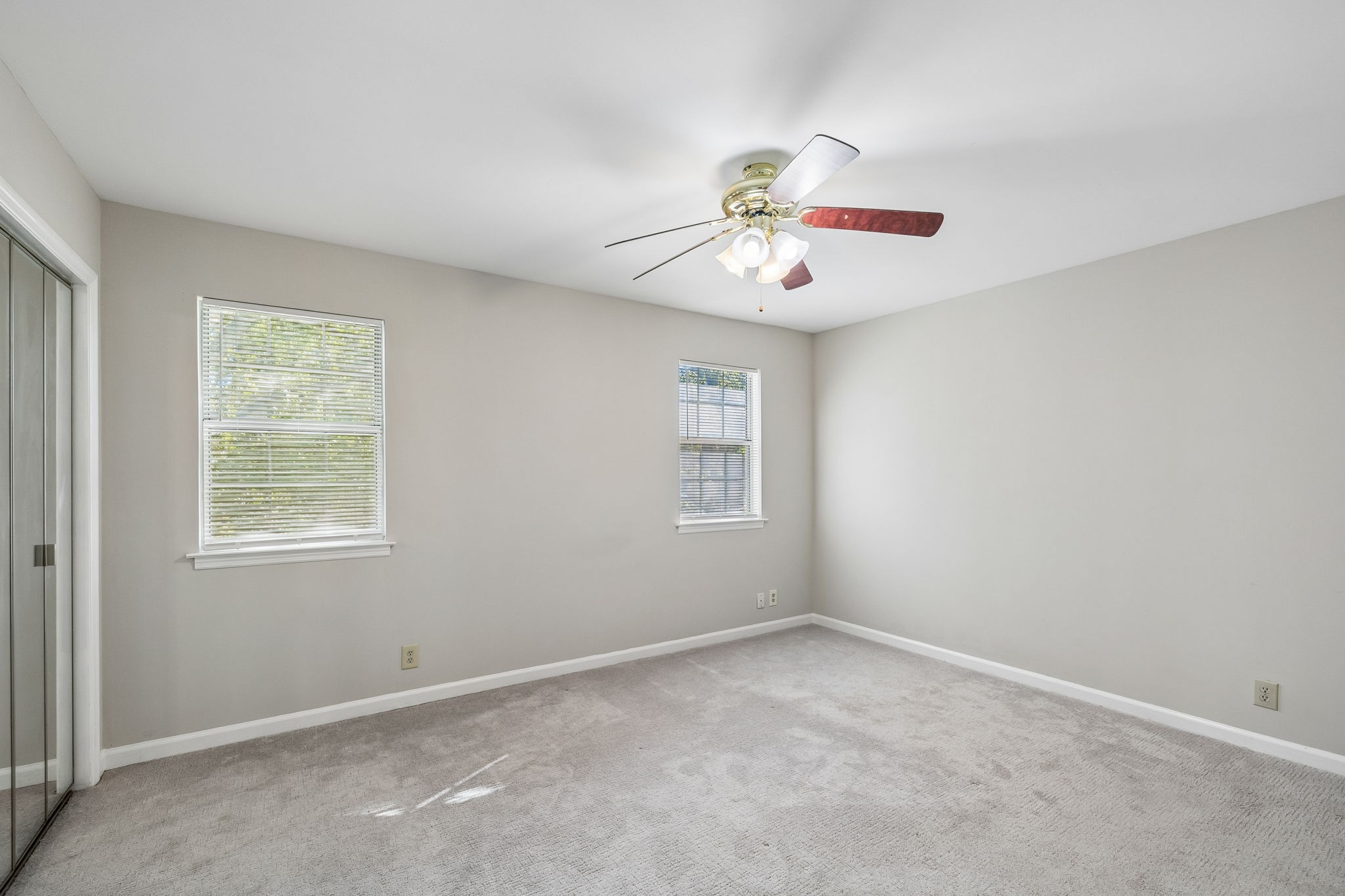 305 Chase Ct Property Photo 22