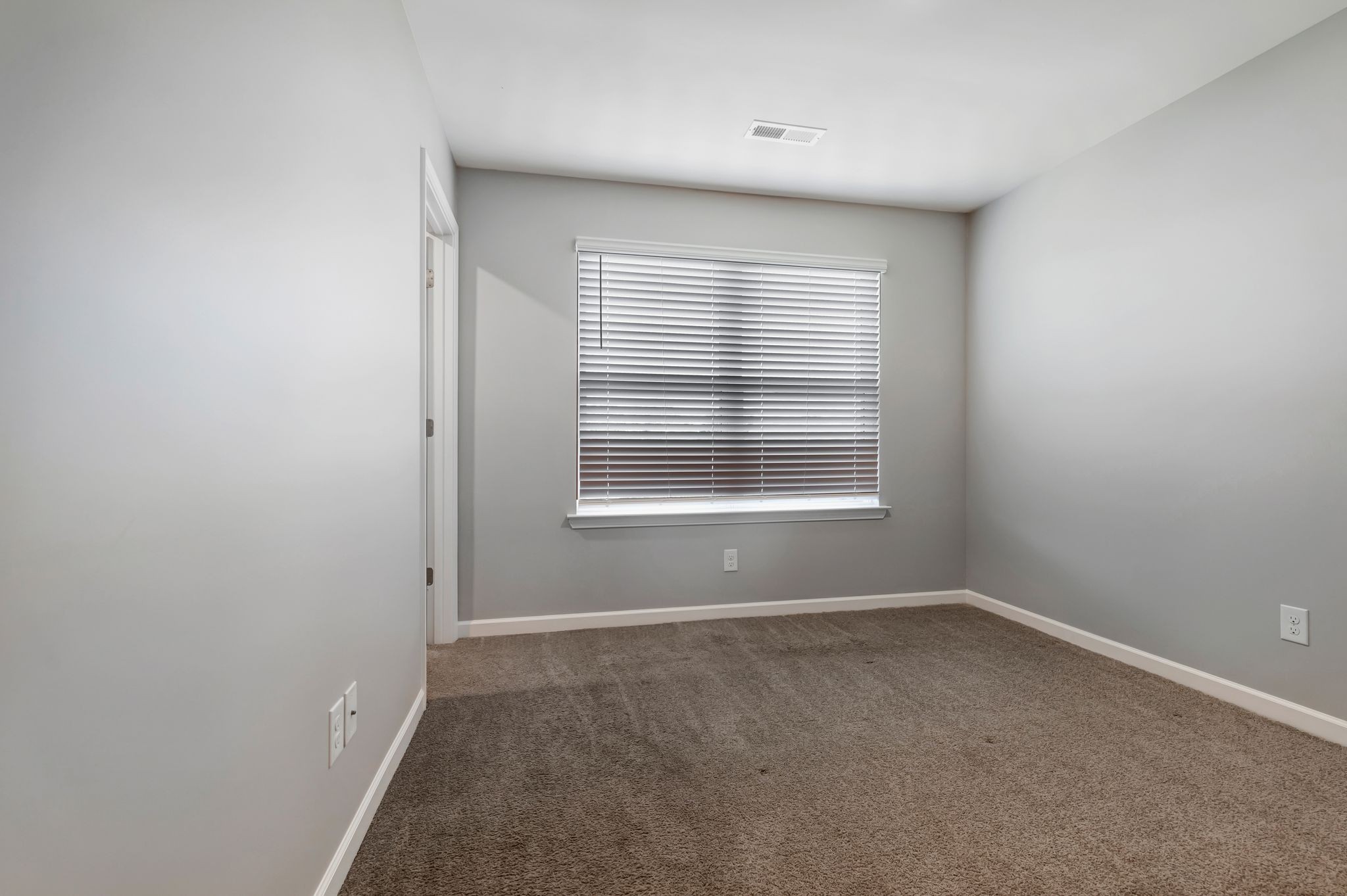 8066 Logan Dr Property Photo 19