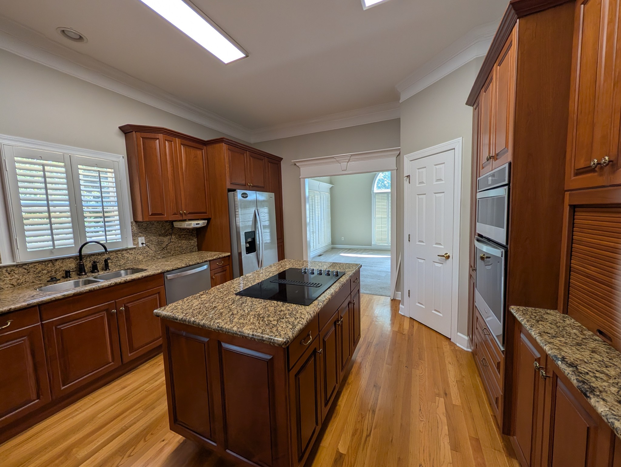 2235 Athens Ave Property Photo 18