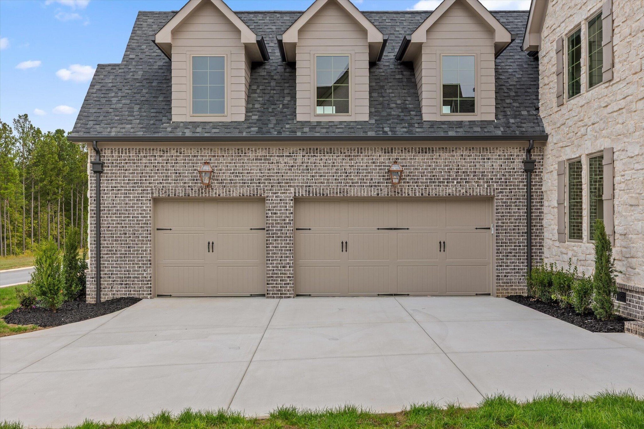 3116 Creekwood Trail, Nw Property Photo 3
