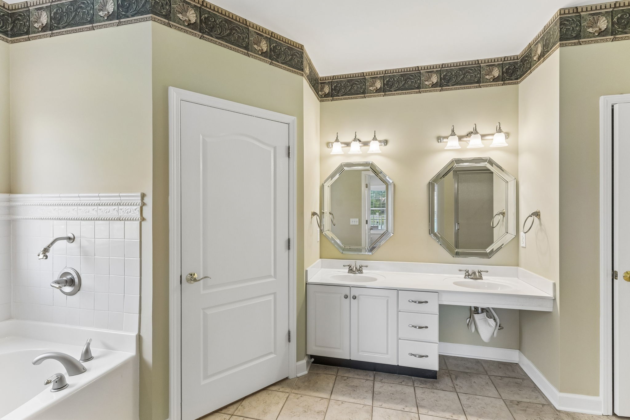 301 Calumet Trce Property Photo 18