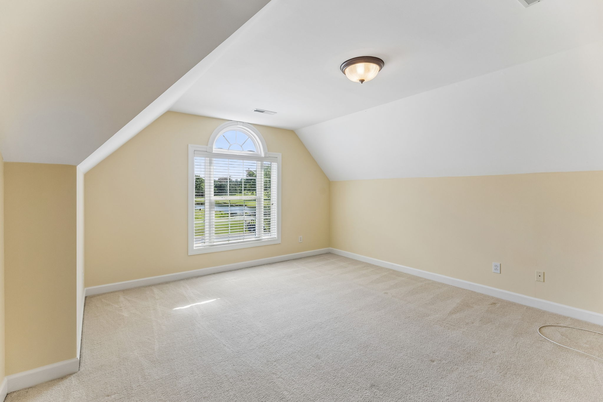 301 Calumet Trce Property Photo 28