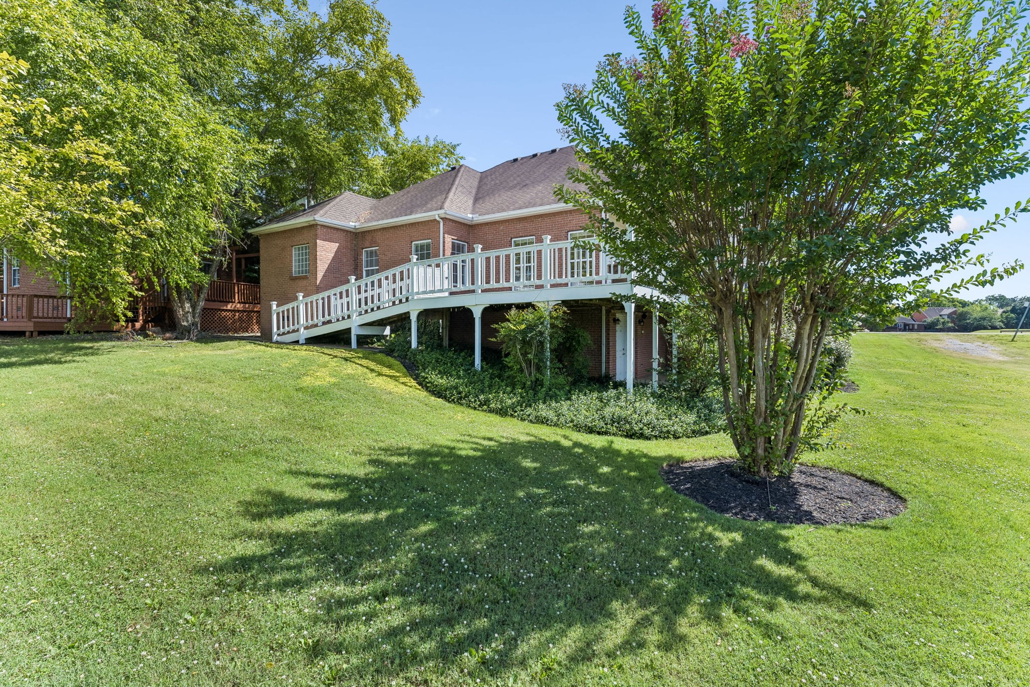 301 Calumet Trce Property Photo 44