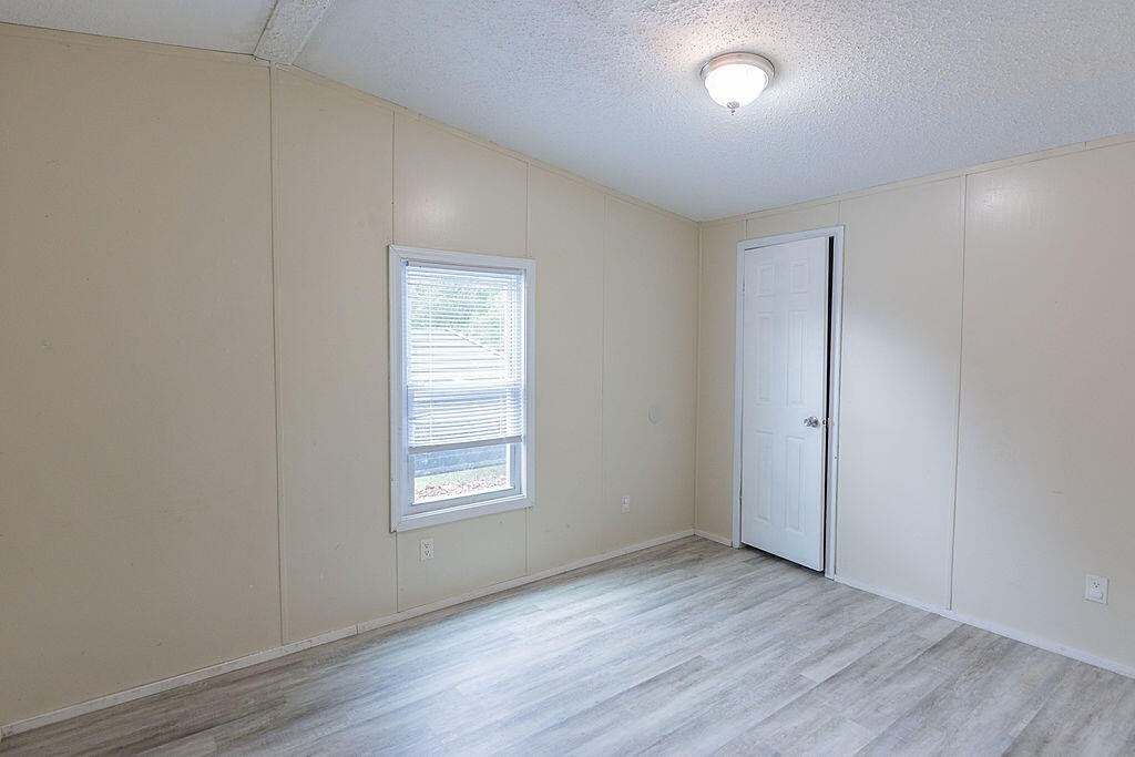 170 Hallie Lane Property Photo 14
