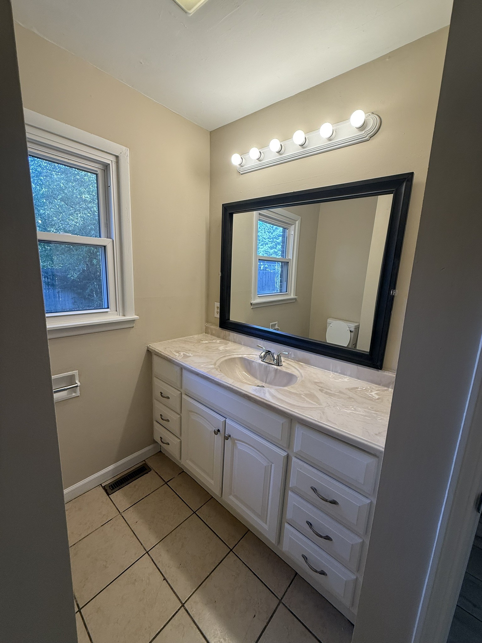 518 Stone Blvd Property Photo 9