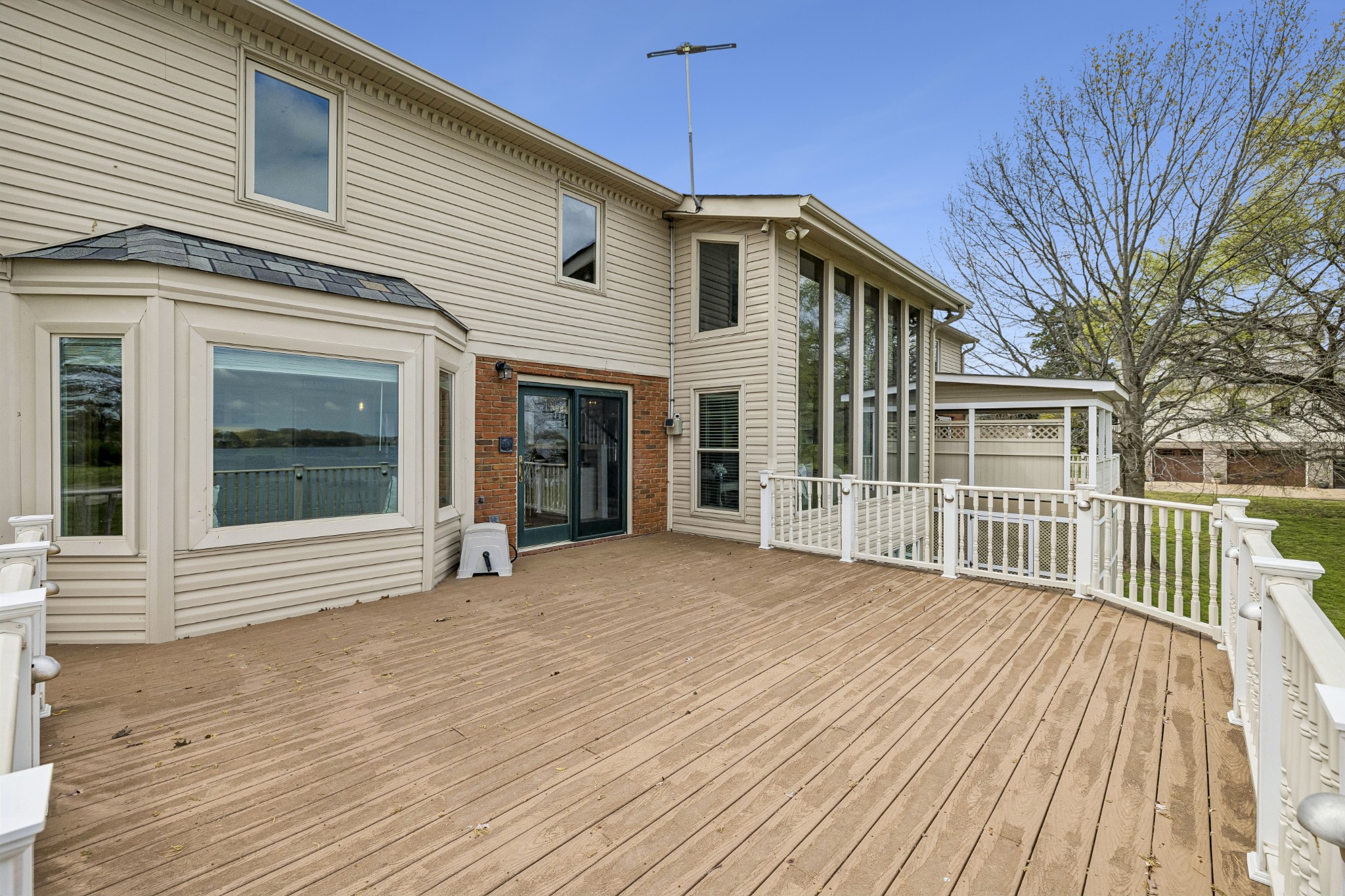3211 Lakeshore Dr Property Photo 25