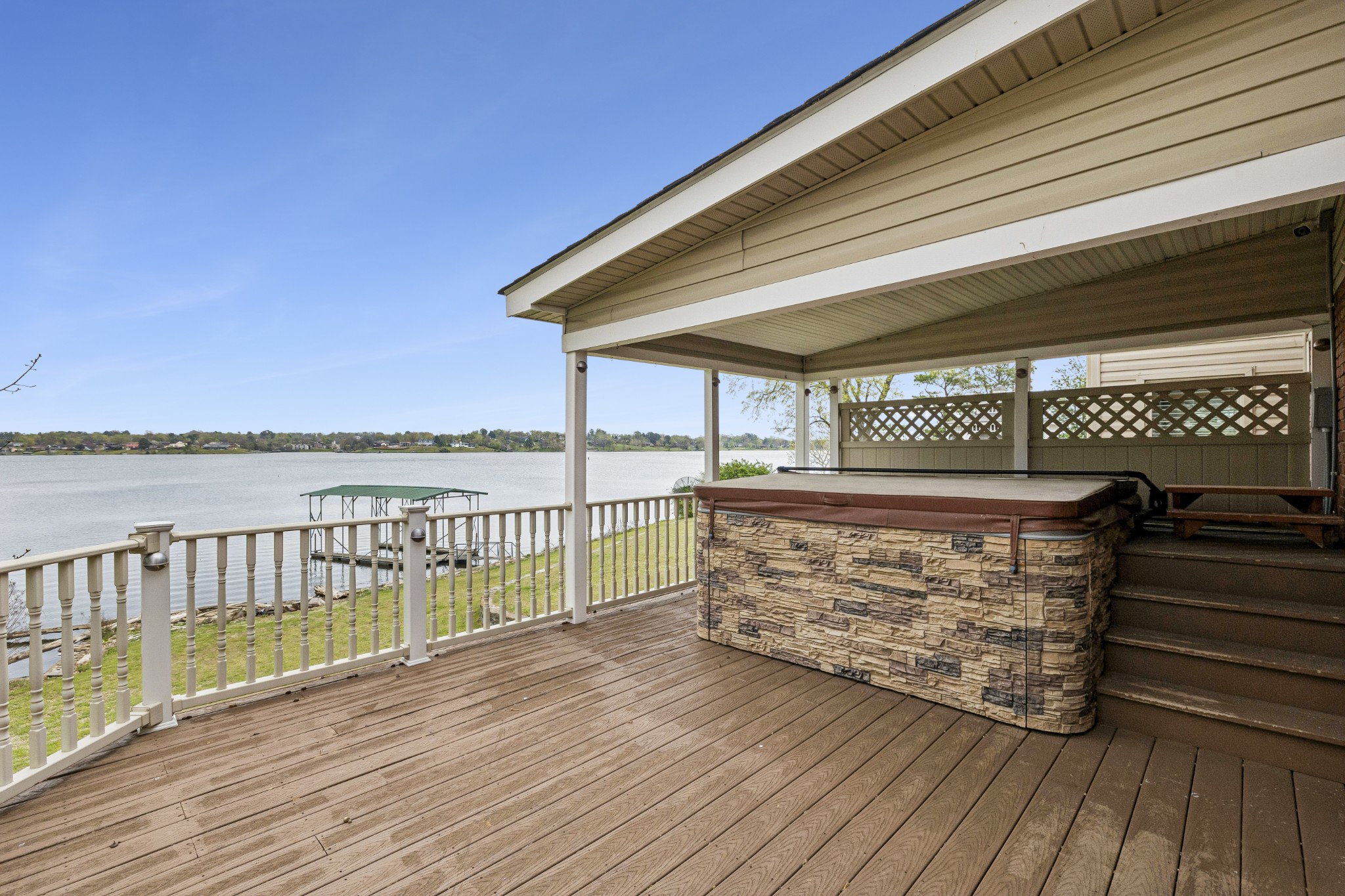 3211 Lakeshore Dr Property Photo 36