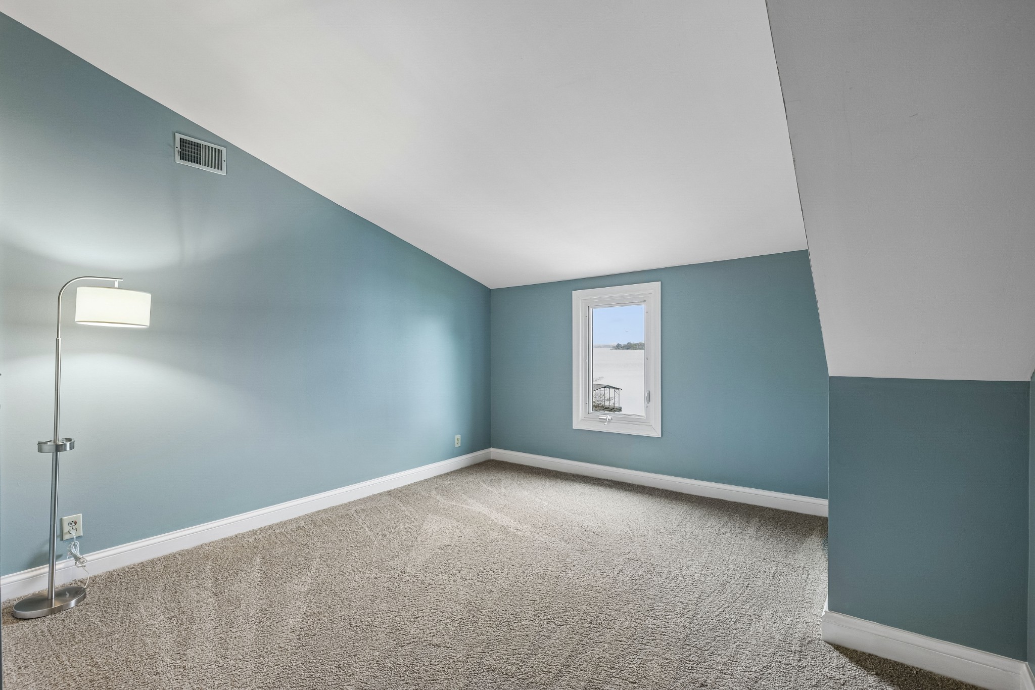 3211 Lakeshore Dr Property Photo 46