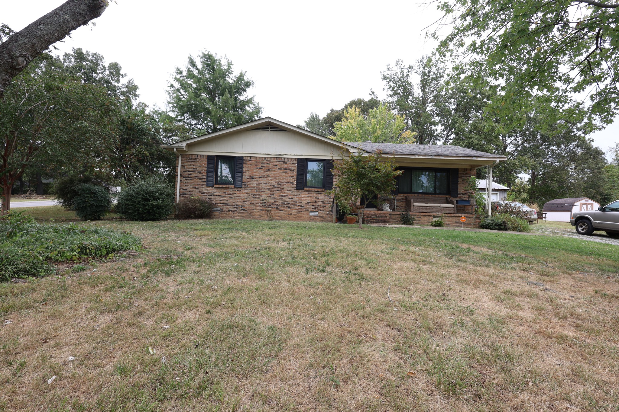 216 Staggs Dr Property Photo 1