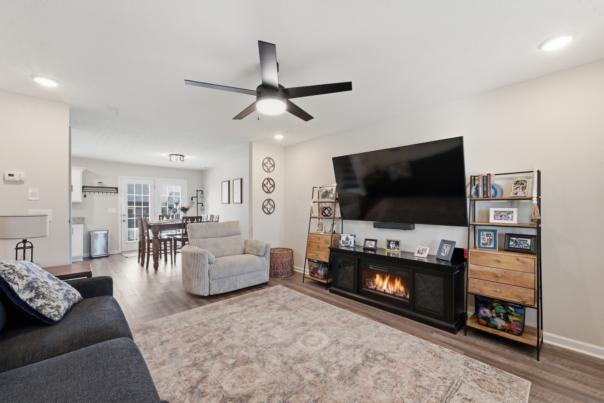 54 Legacy St Property Photo 4
