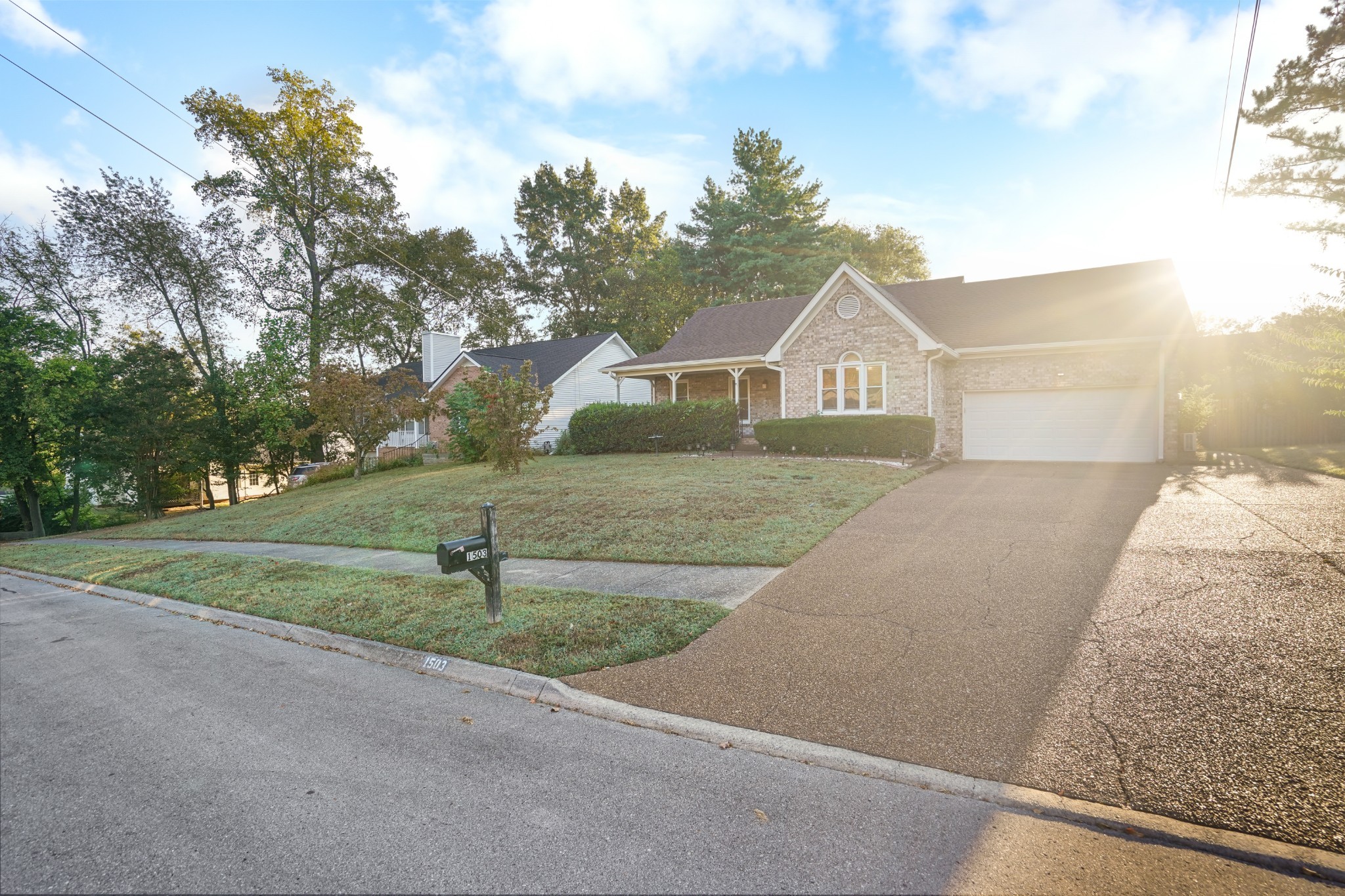 1503 Birchwood Cir Property Photo 3