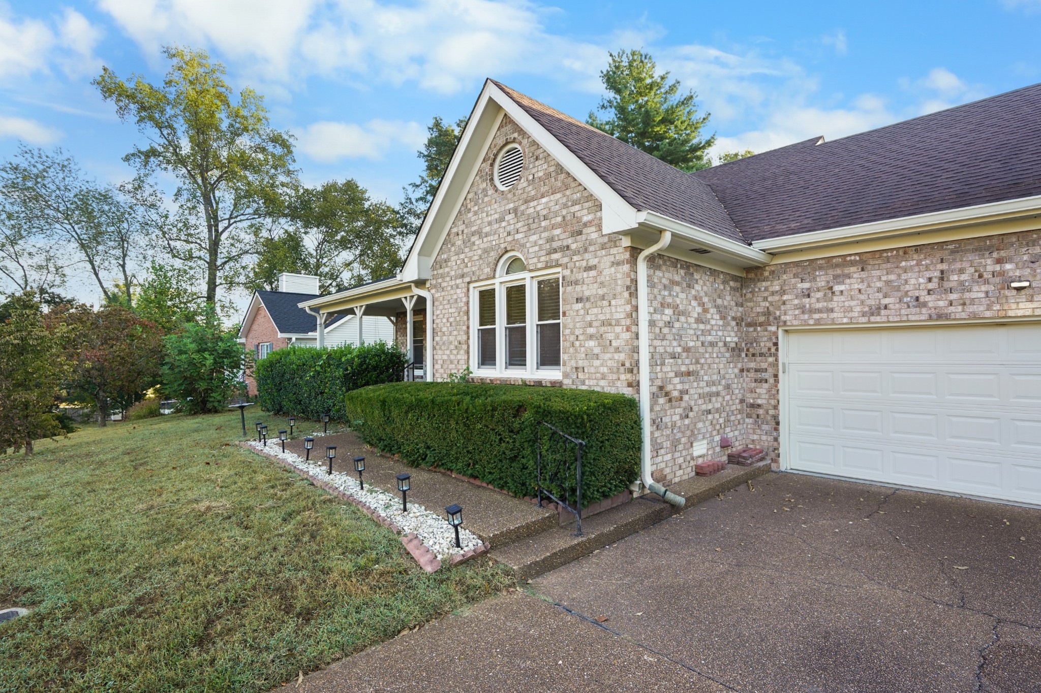 1503 Birchwood Cir Property Photo 4