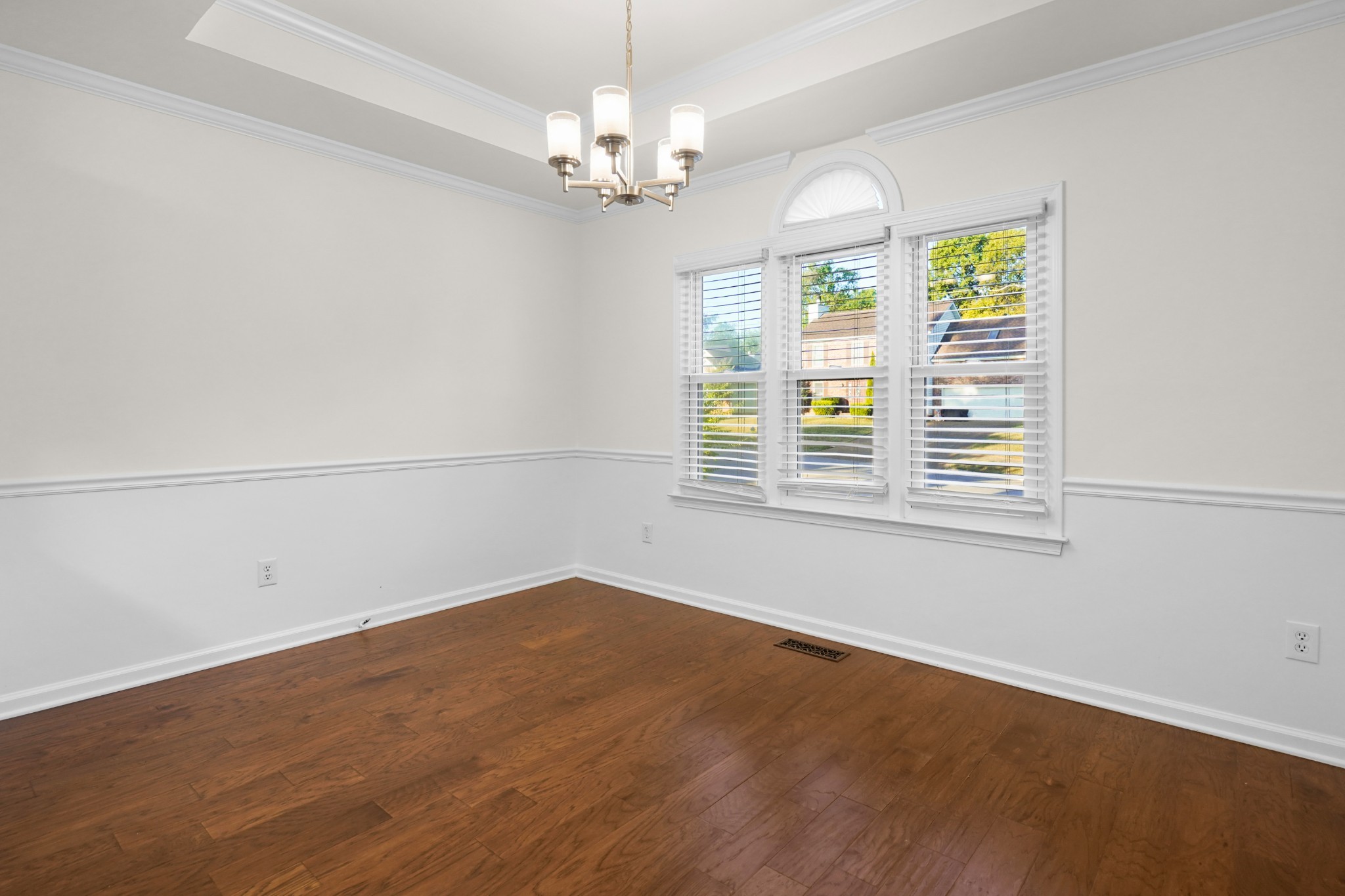 1503 Birchwood Cir Property Photo 7