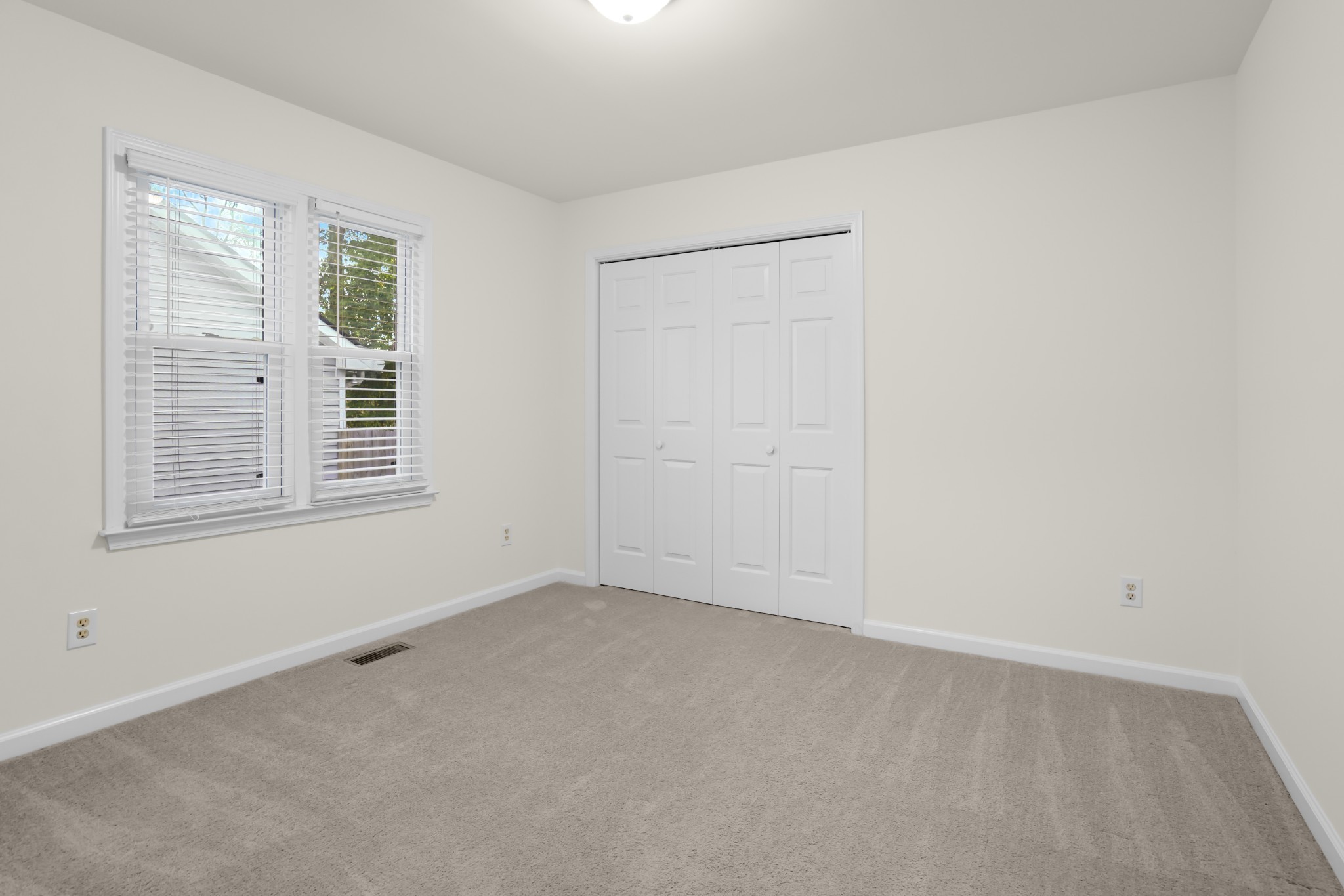 1503 Birchwood Cir Property Photo 12